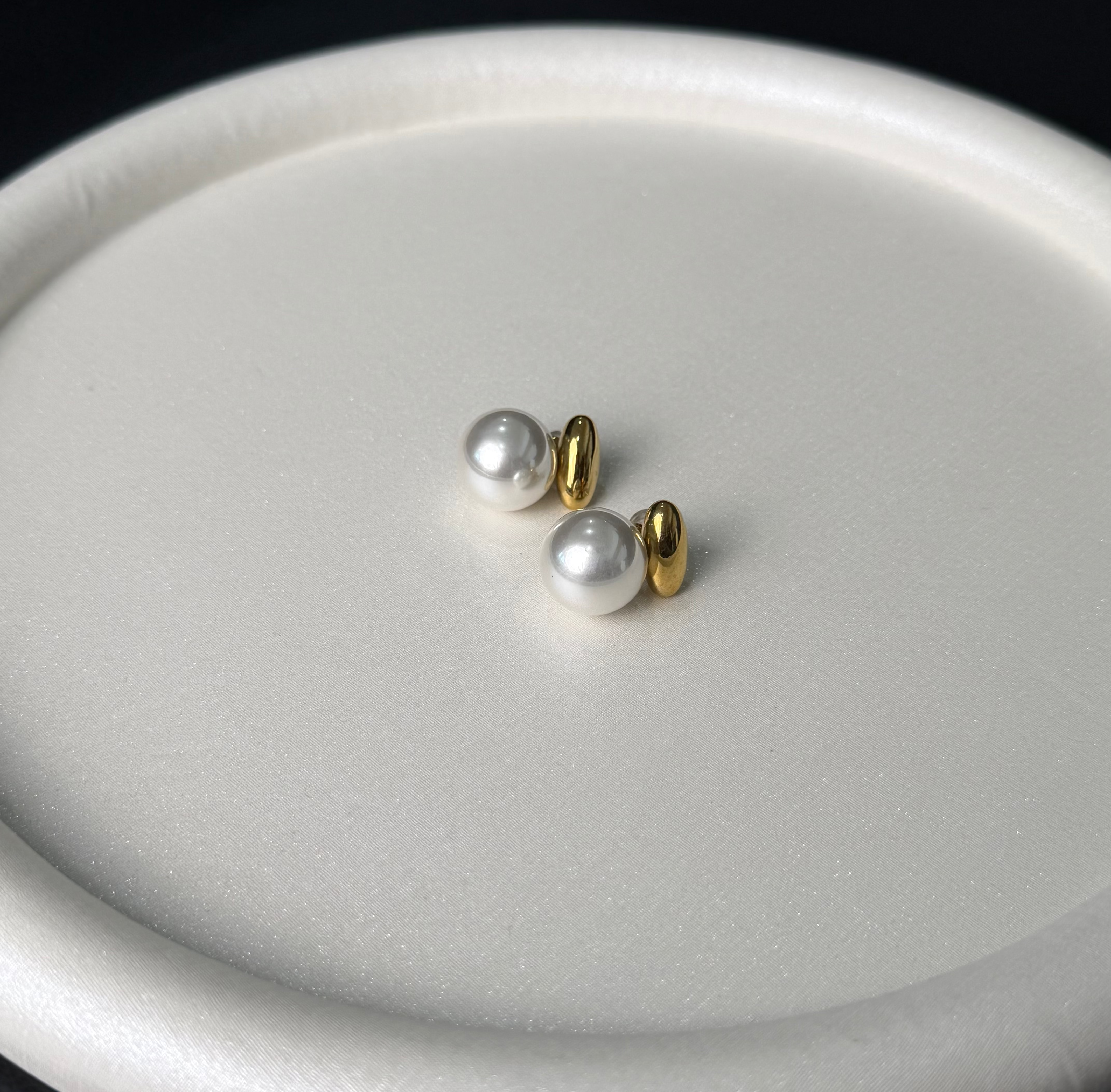 ORECCHINI ORO CON PERLA LISCIA
