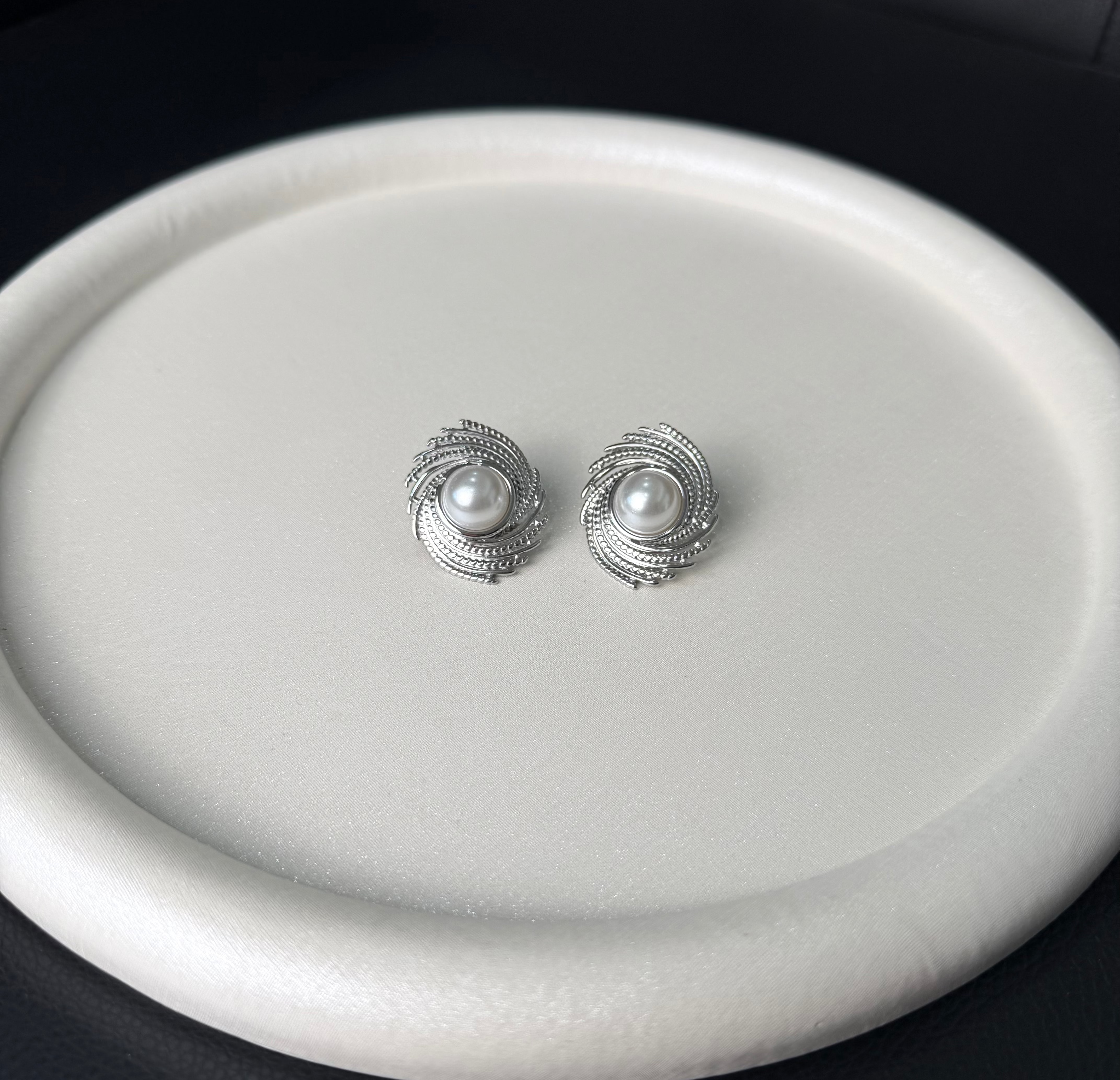 ORECCHINI ARGENTO A SPIRALE CON PERLA