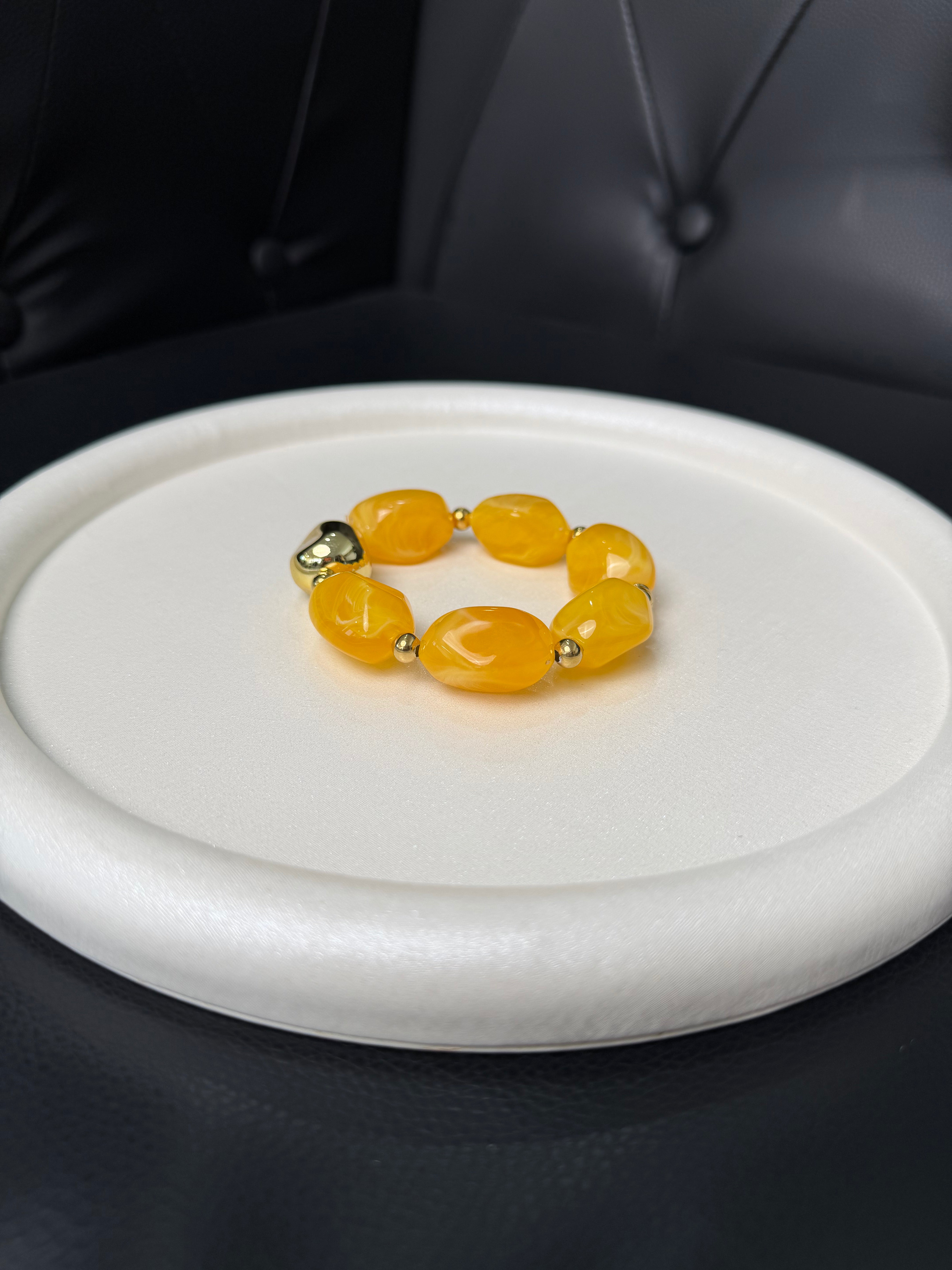 BRACCIALE CON PERLE IRREGOLARI E DISTANZIATORI ORO COL.GIALLO