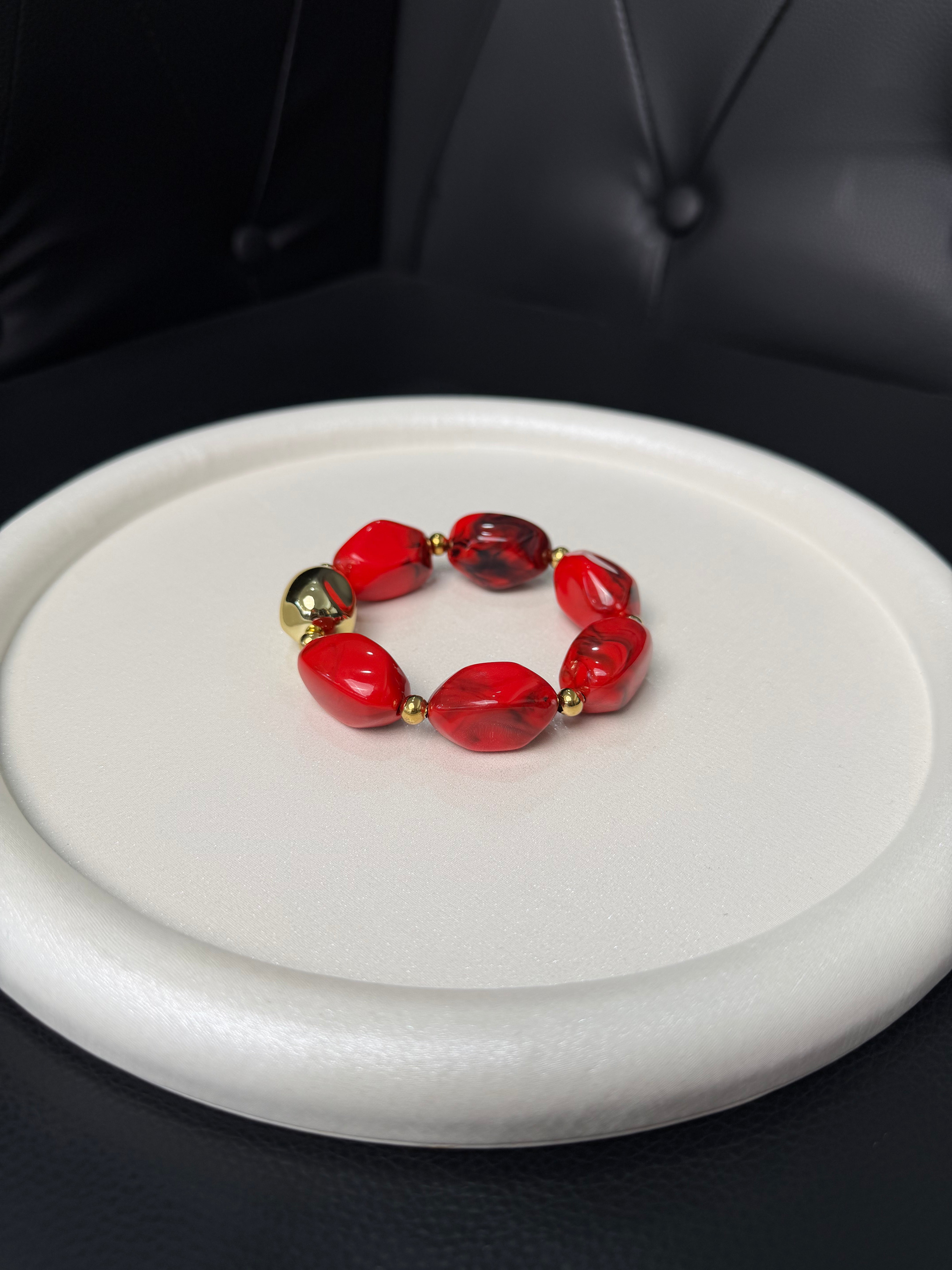 BRACCIALE CON PERLE IRREGOLARI E DISTANZIATORI ORO COL.ROSSO