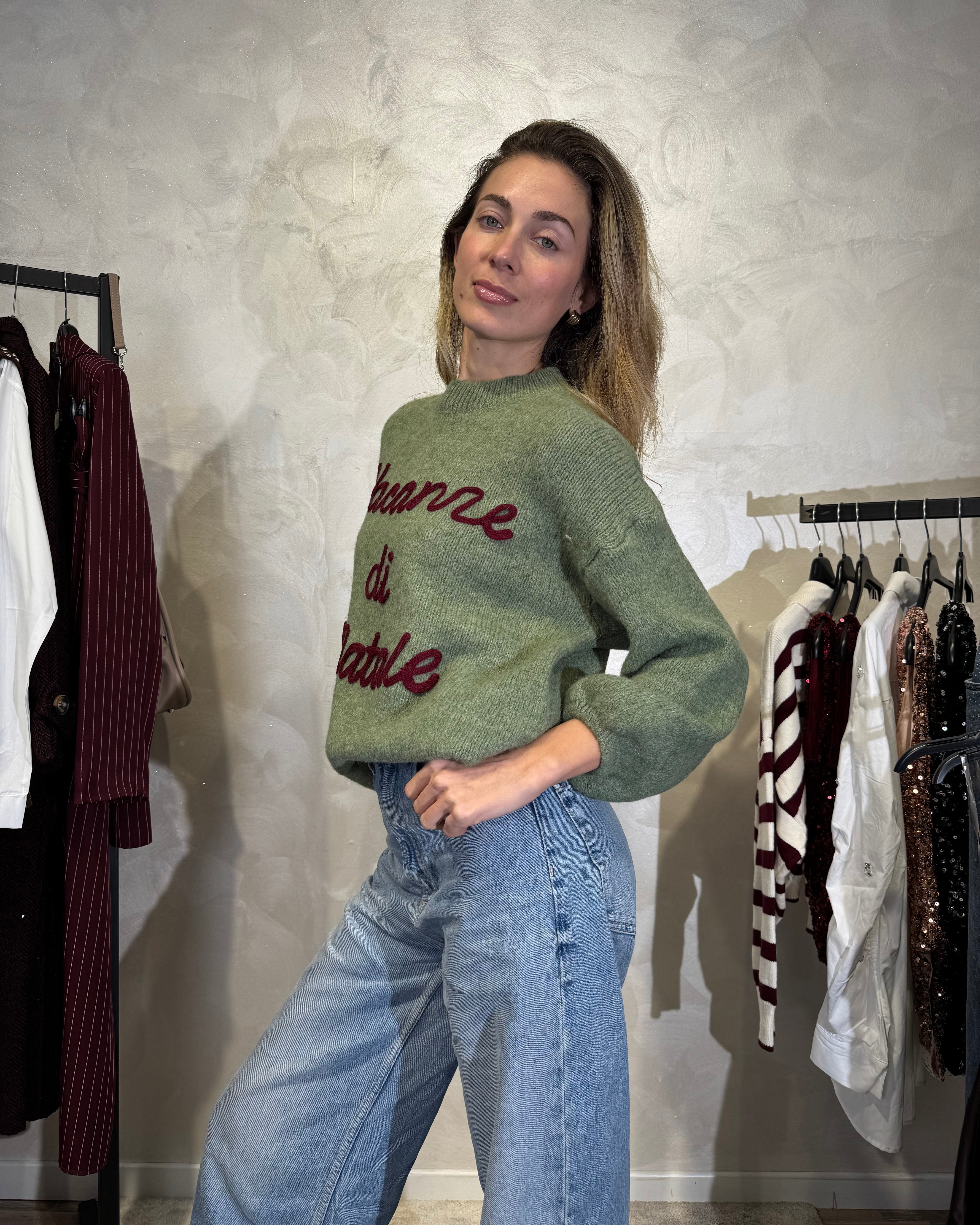 MAGLIONE CON RICAMO VACANZE DI NATALE COL. VERDE