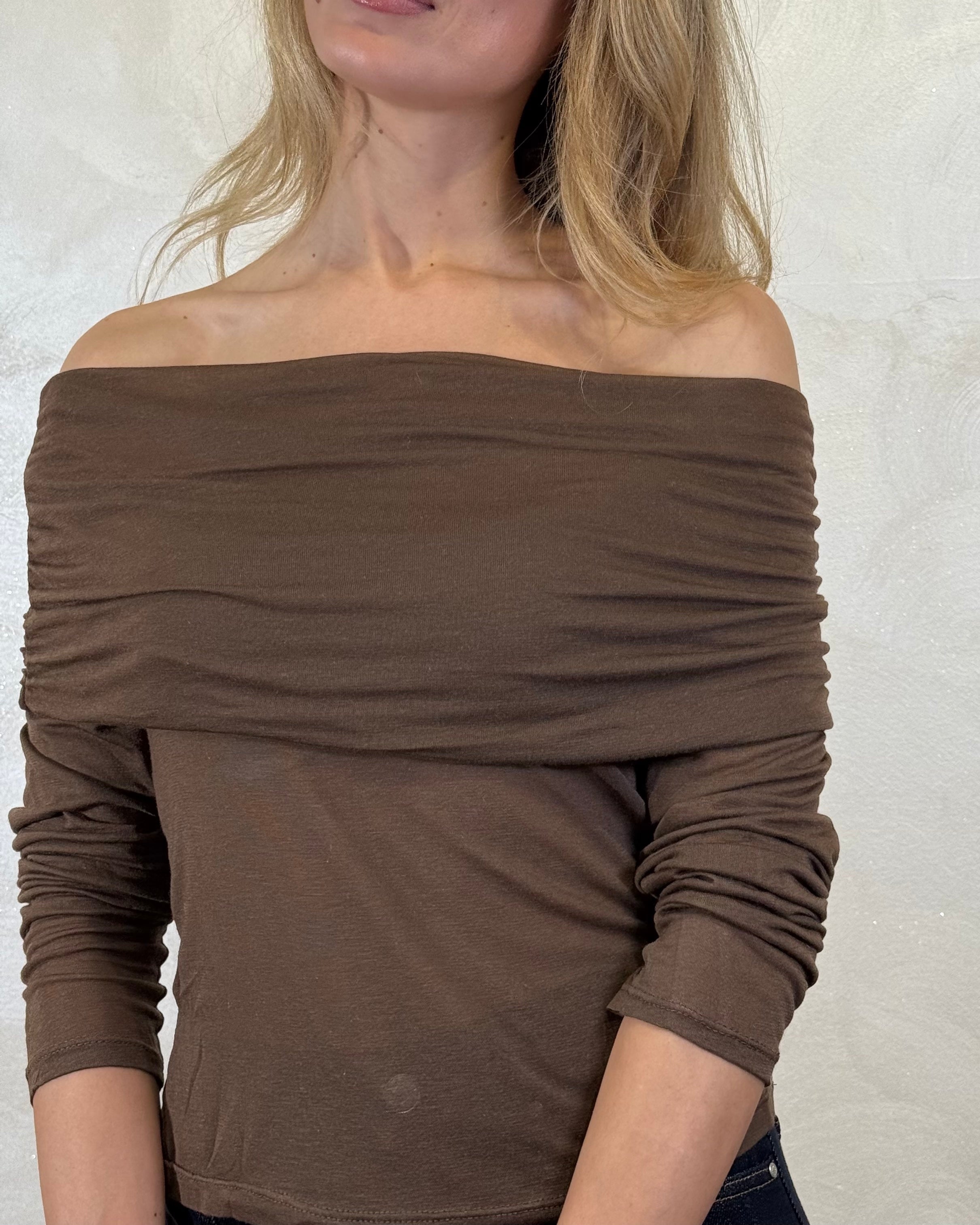 TOP SCOLLO ARRICCIATO COL CAFFE'