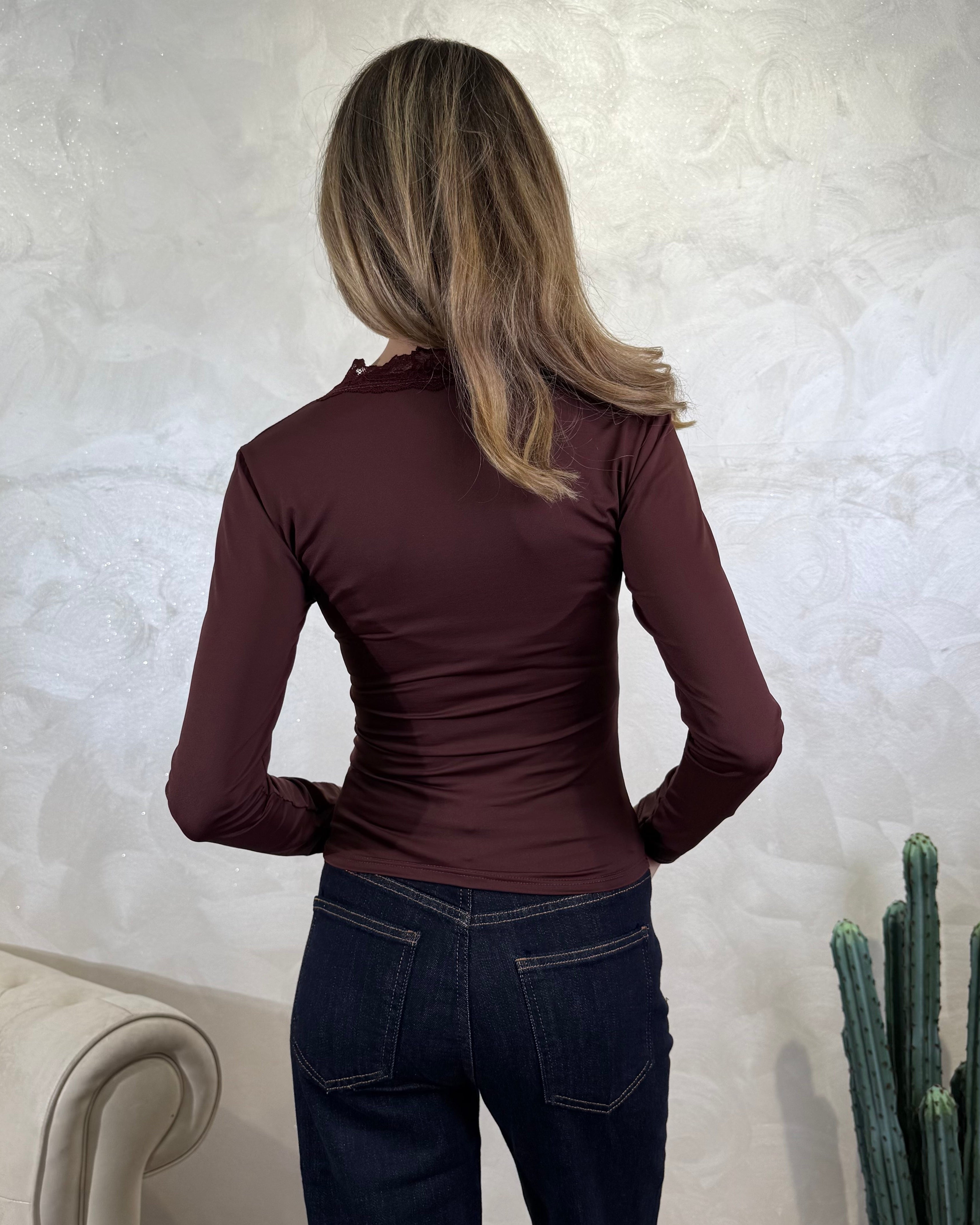 TOP SCOLLO V DETTAGLI PIZZO COL.BORDEAUX