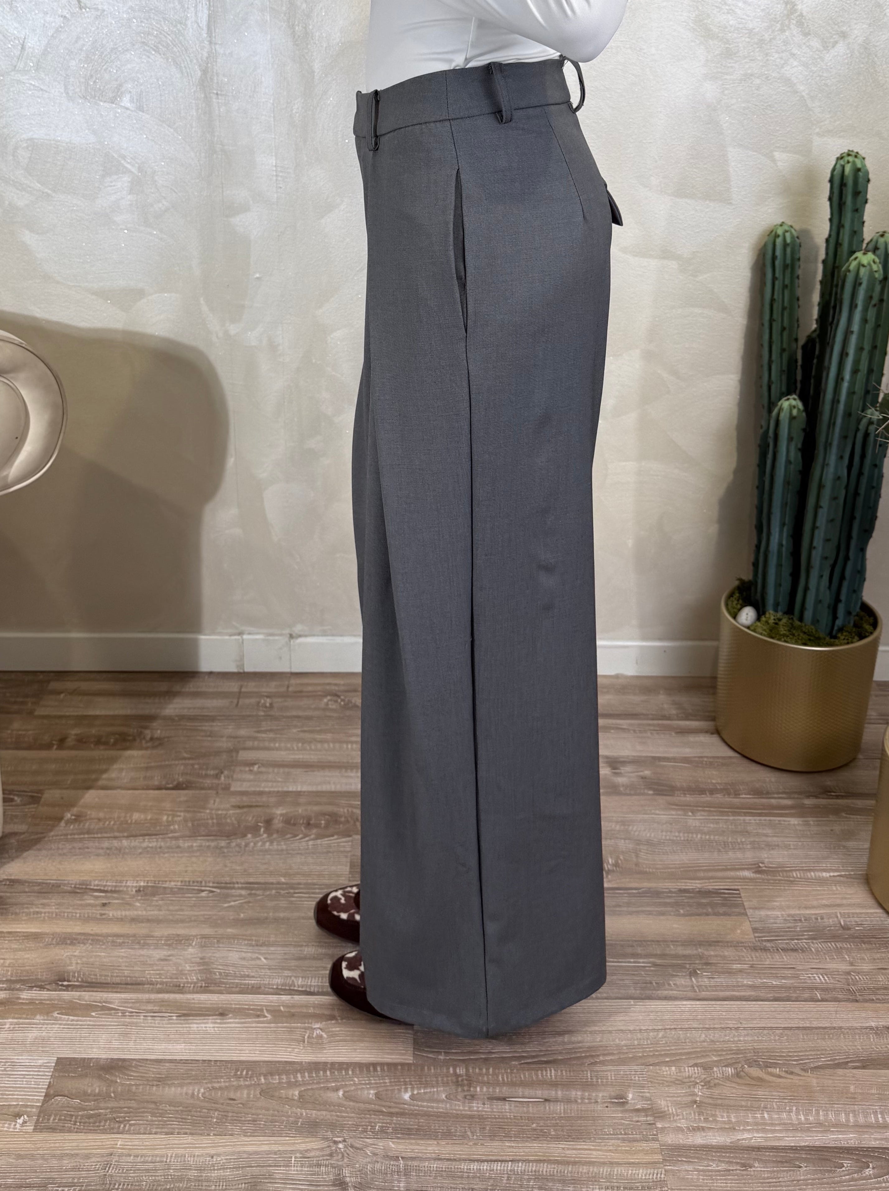 PANTALONE GAMBA LARGA COL.GRIGIO