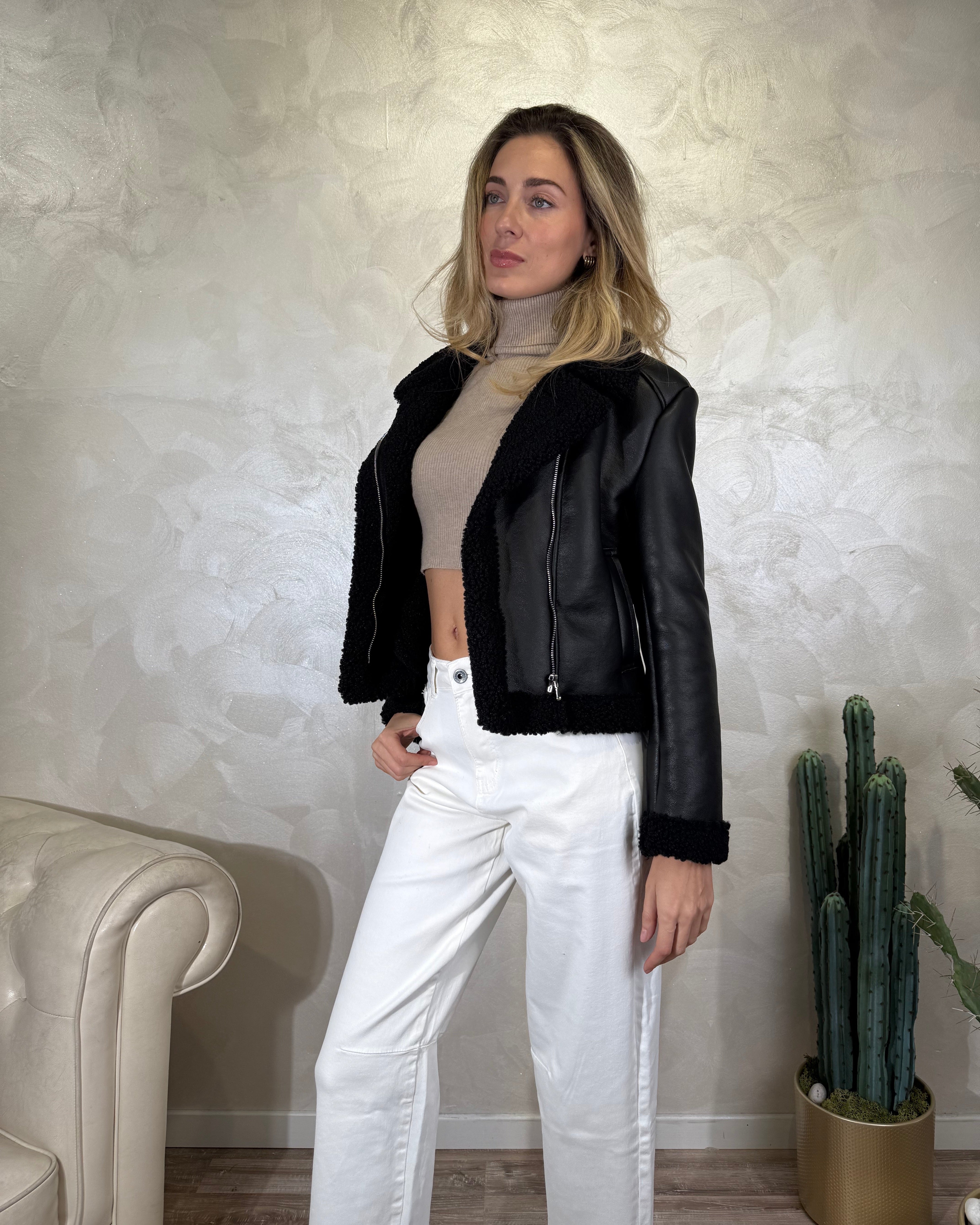 GIACCA CROPPED MOD. CHIODO COL. NERO