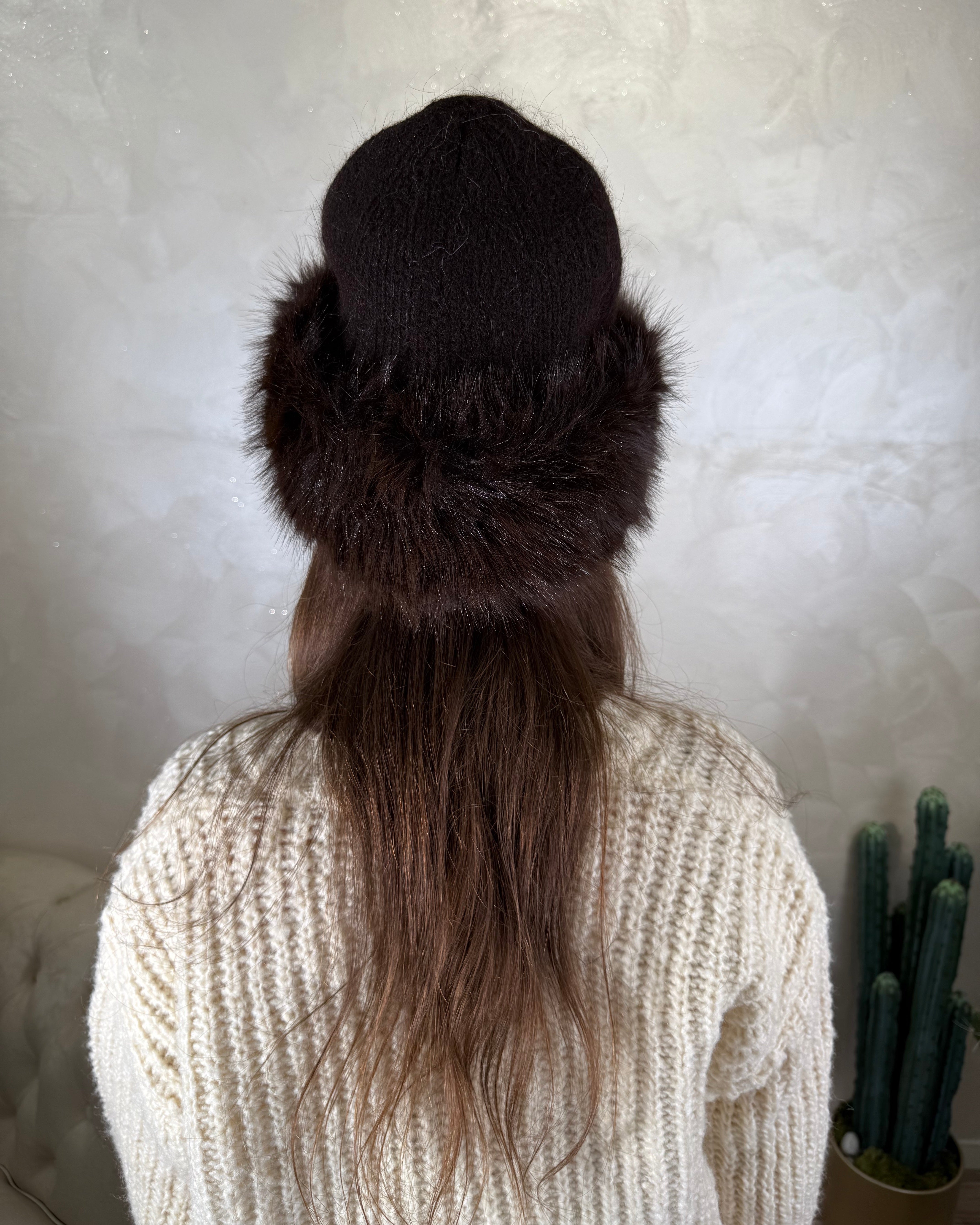 CAPPELLINO CUFFIA CON BORDO ECOPELLICCIA COL. MORO