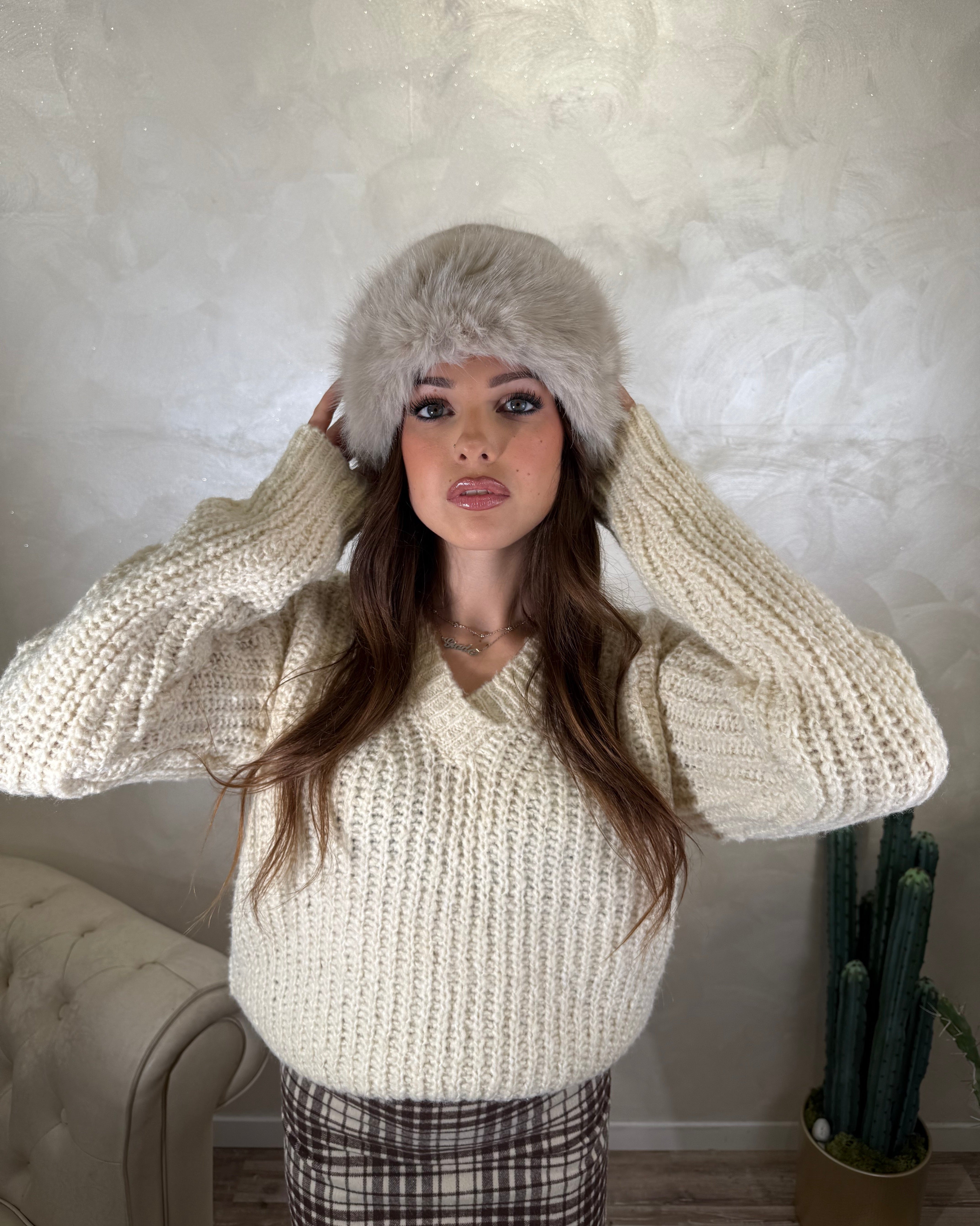 CAPPELLINO CUFFIA CON BORDO ECOPELLICCIA COL. BEIGE