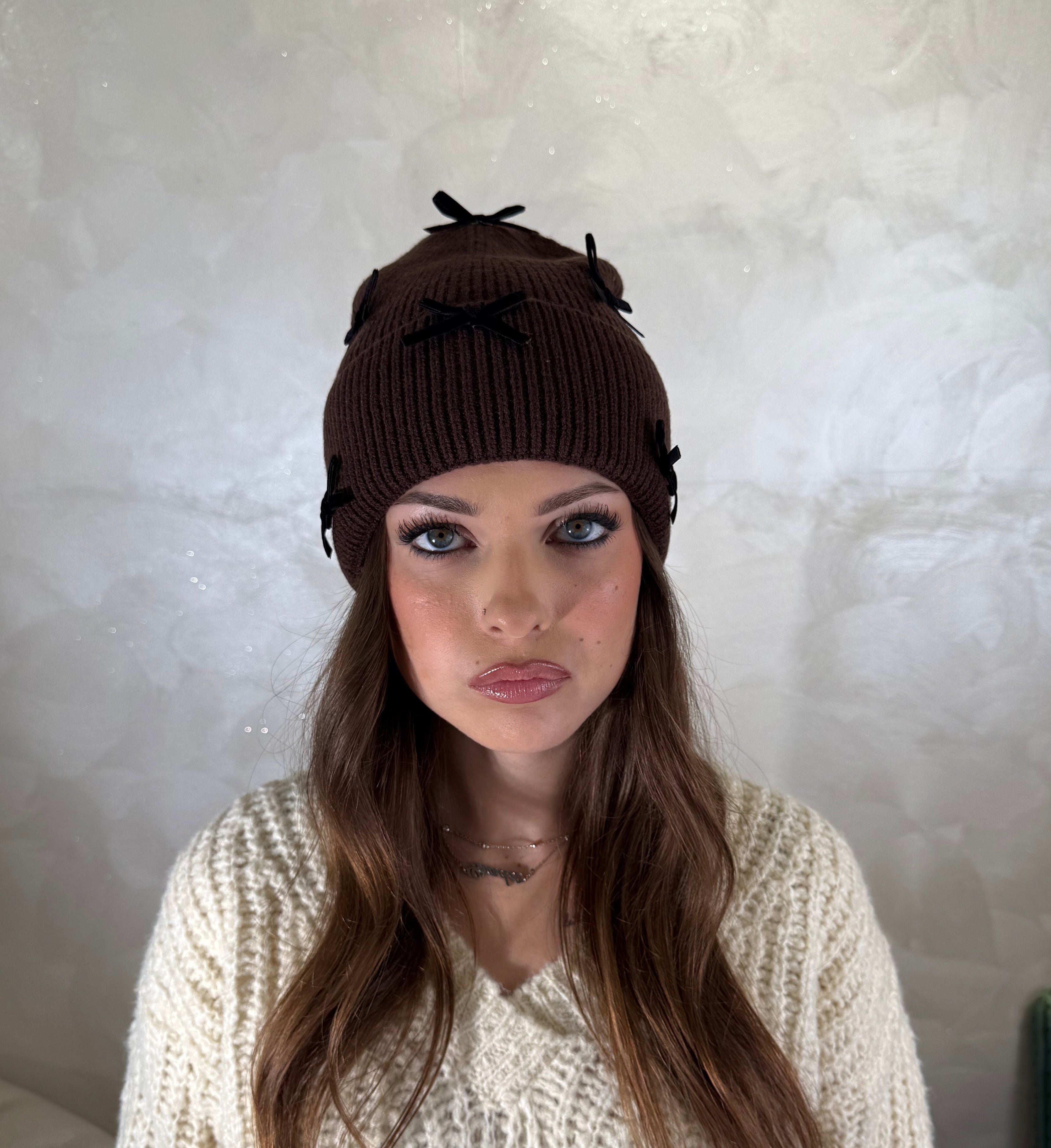 CAPPELLO CUFFIA CON FIOCCHETTI COL. MORO