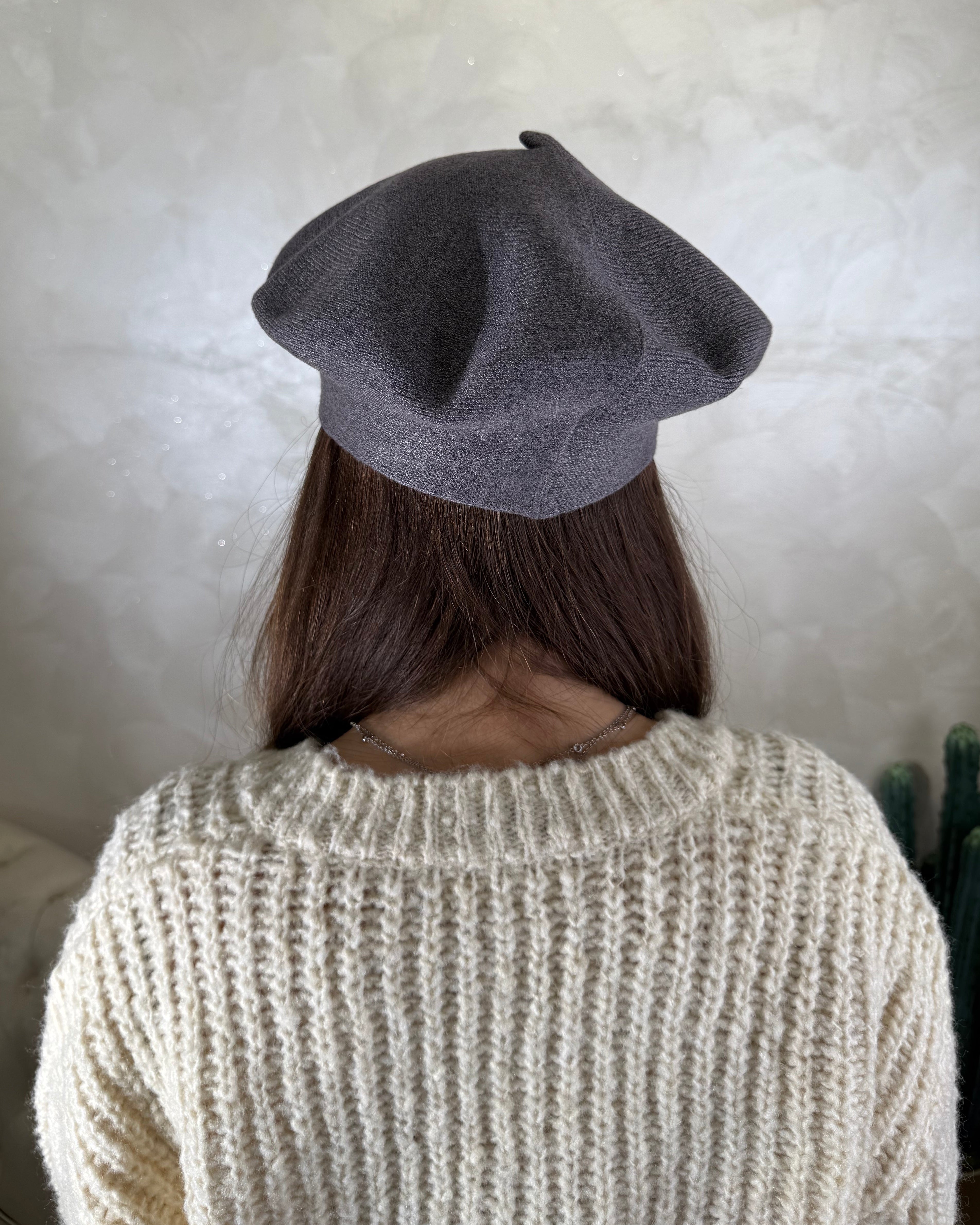 CAPPELLINO BASCO COL. GRIGIO