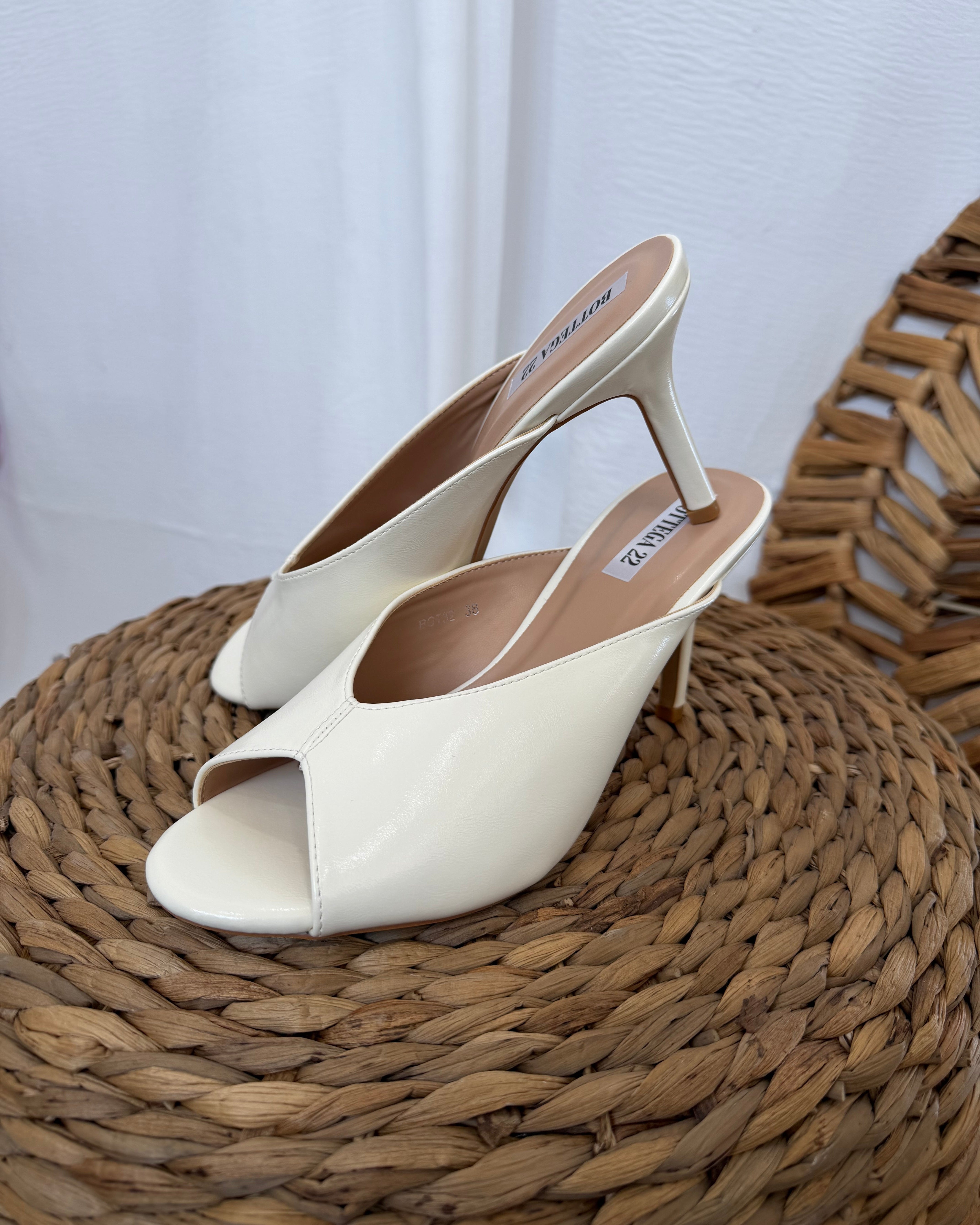 SCARPA MULES DONNA CREMA PUNTA APERTA COL BIANCO