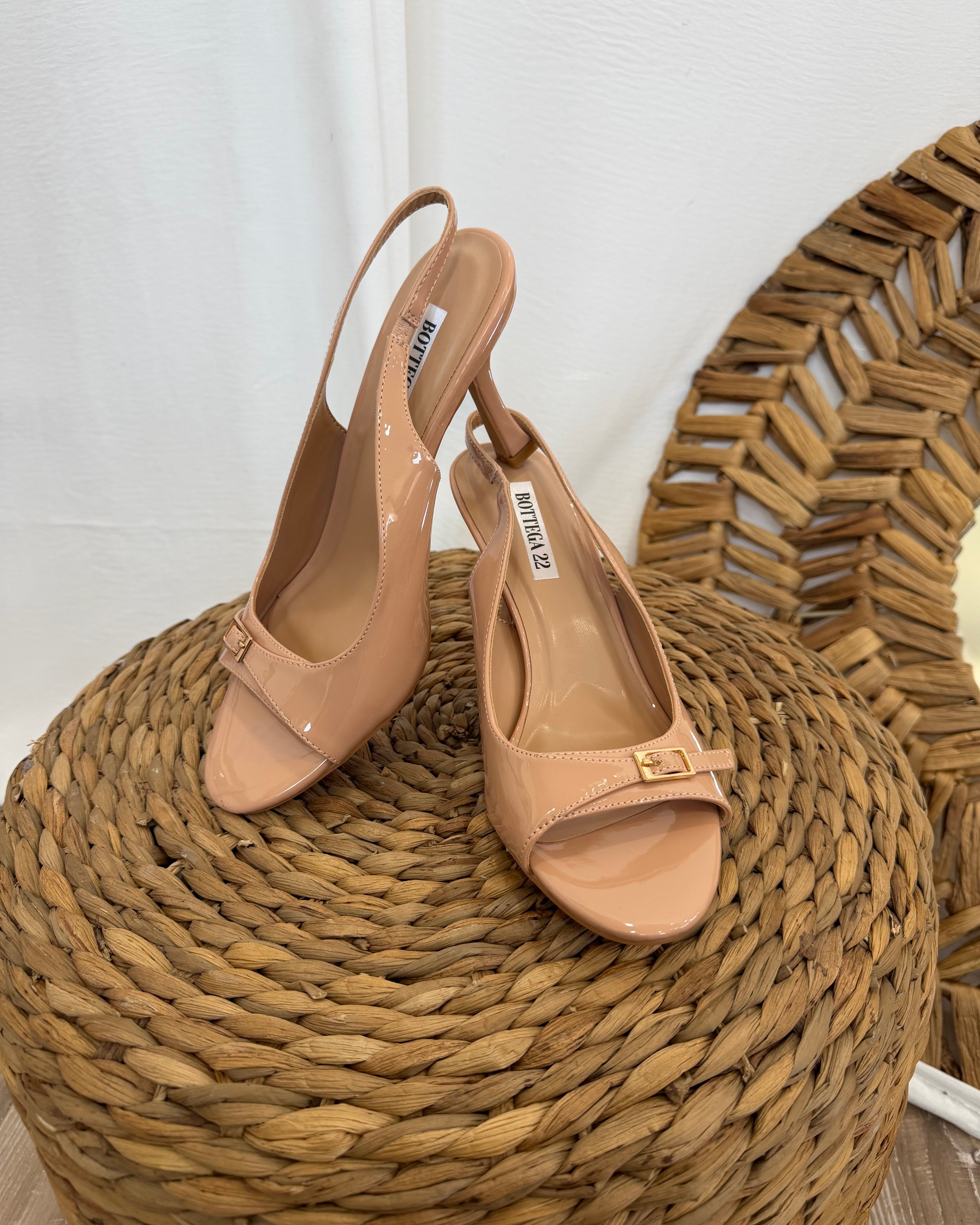 SLINGBACK LUCIDA CON FIBBIA DORATA COL.NUDE