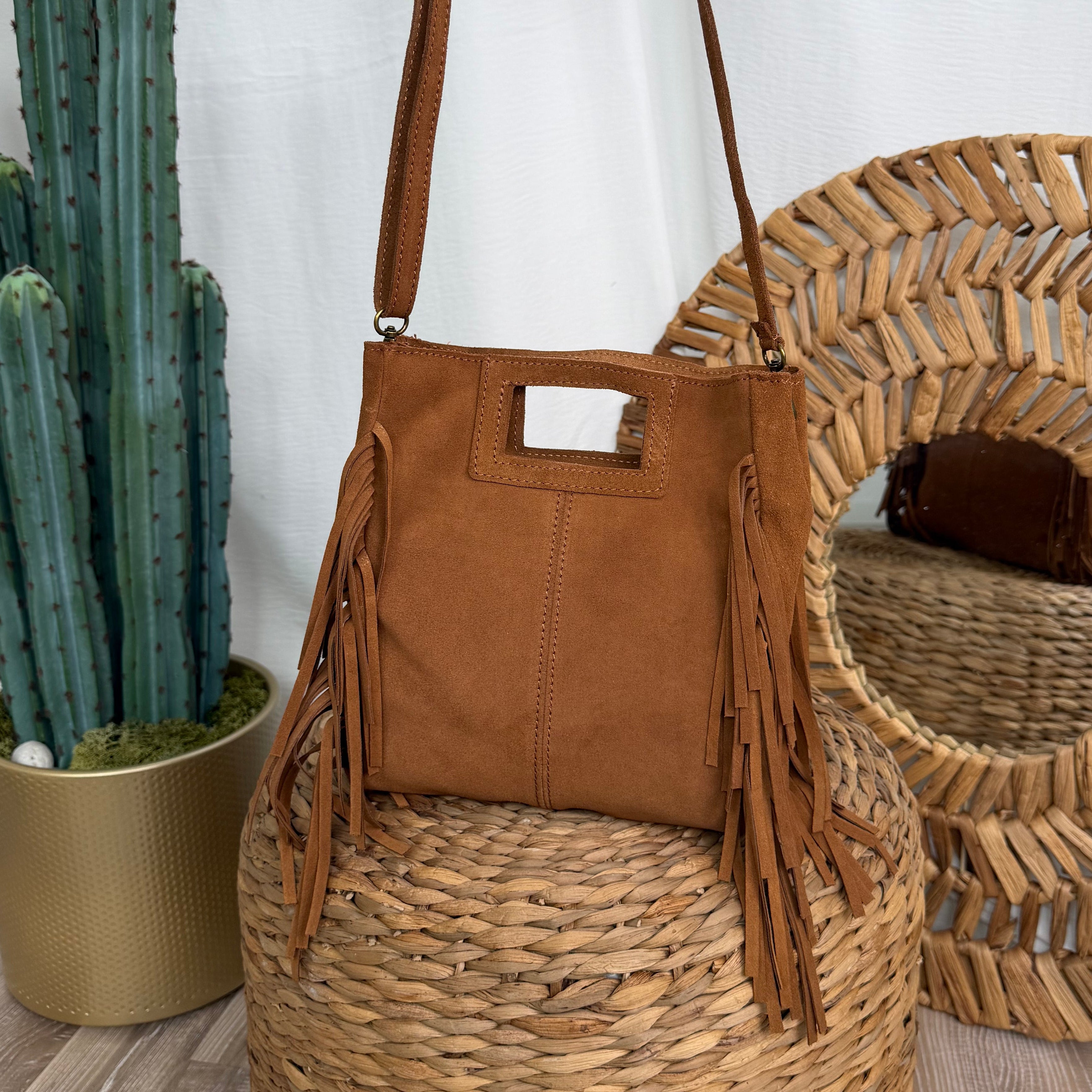 BORSA IN VERA PELLE SCAMOSCIATA CON FRANGE COL. BISCOTTO