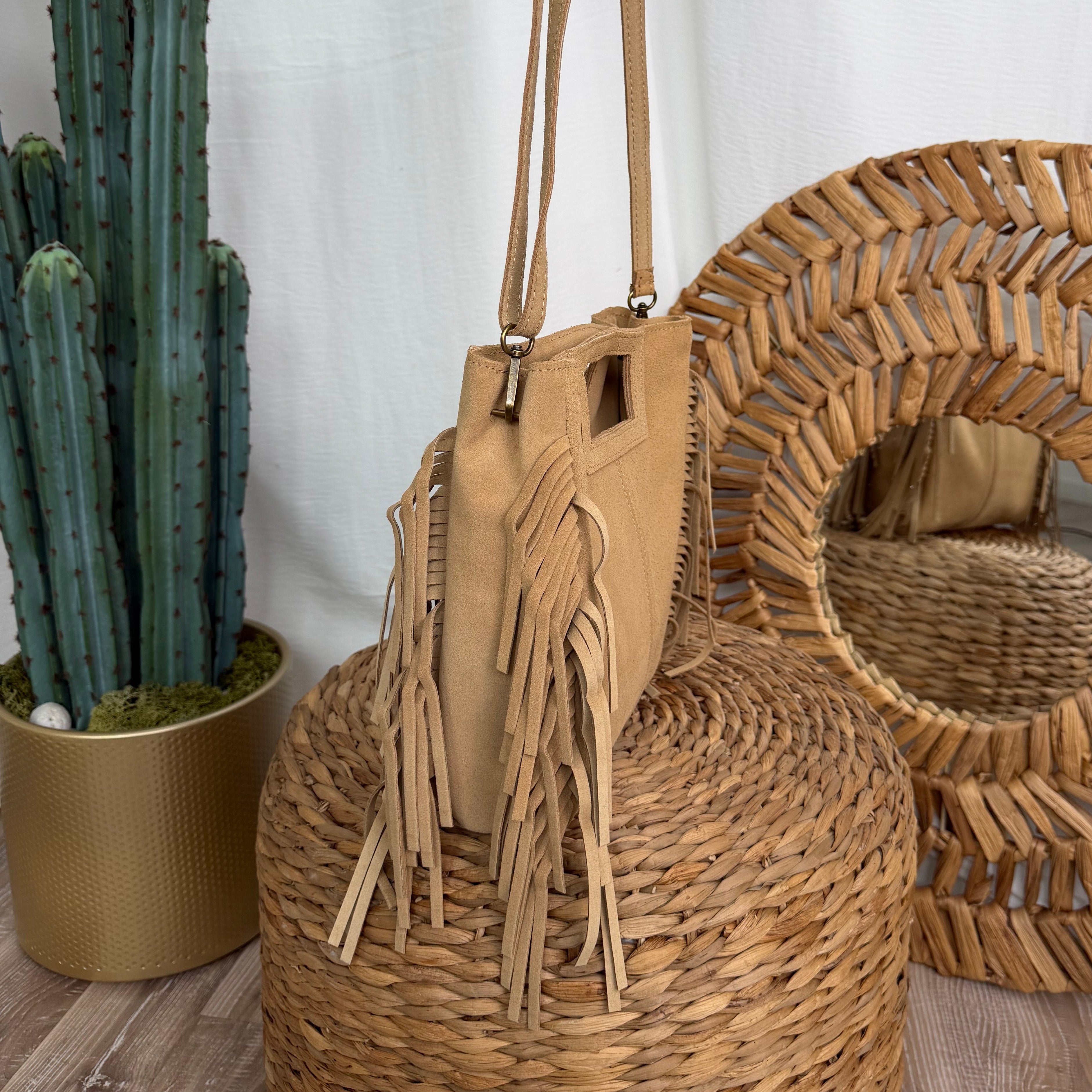 BORSA IN VERA PELLE SCAMOSCIATA CON FRANGE COL. SAFARI