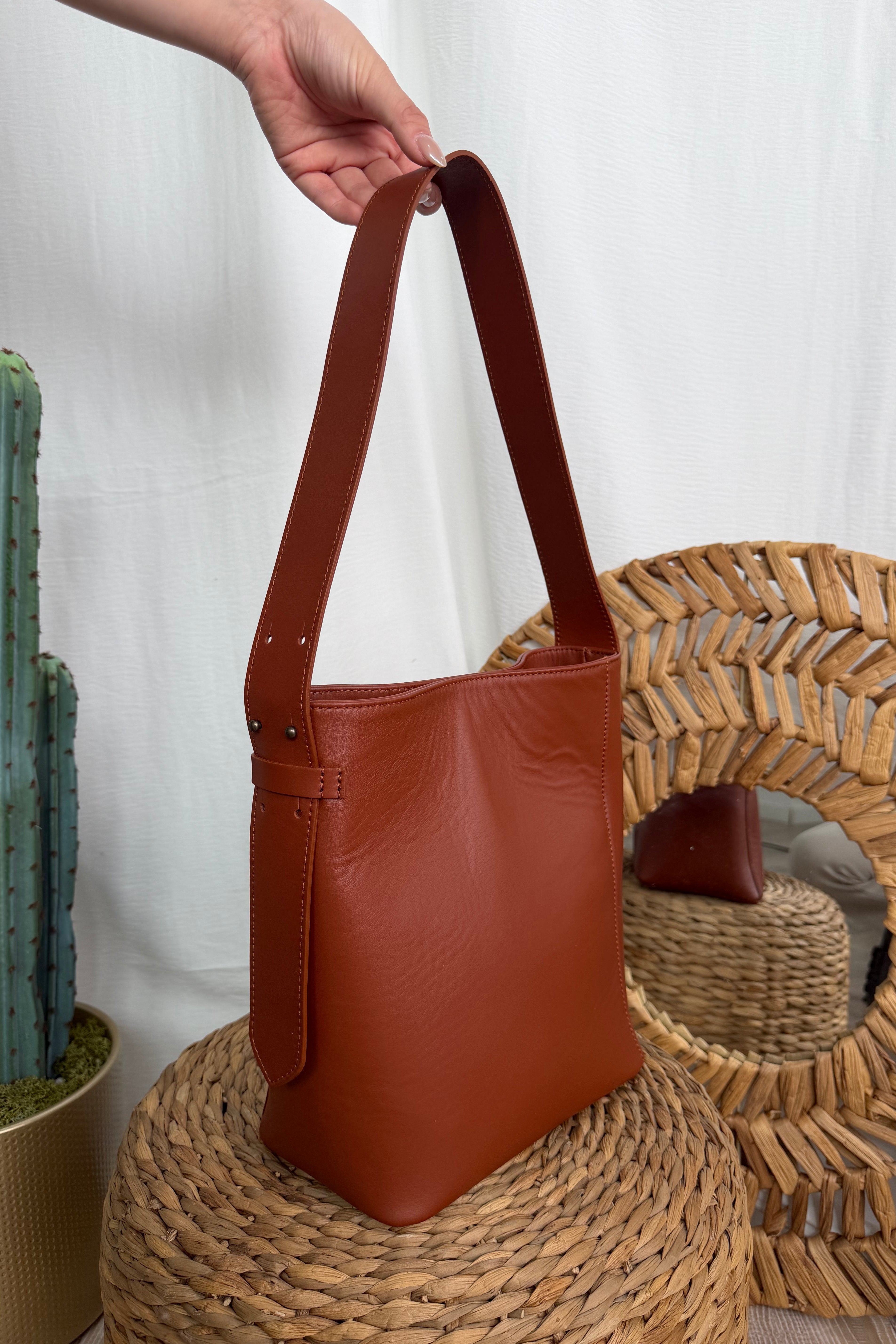 BORSA IN VERA PELLE COL. COCCIO