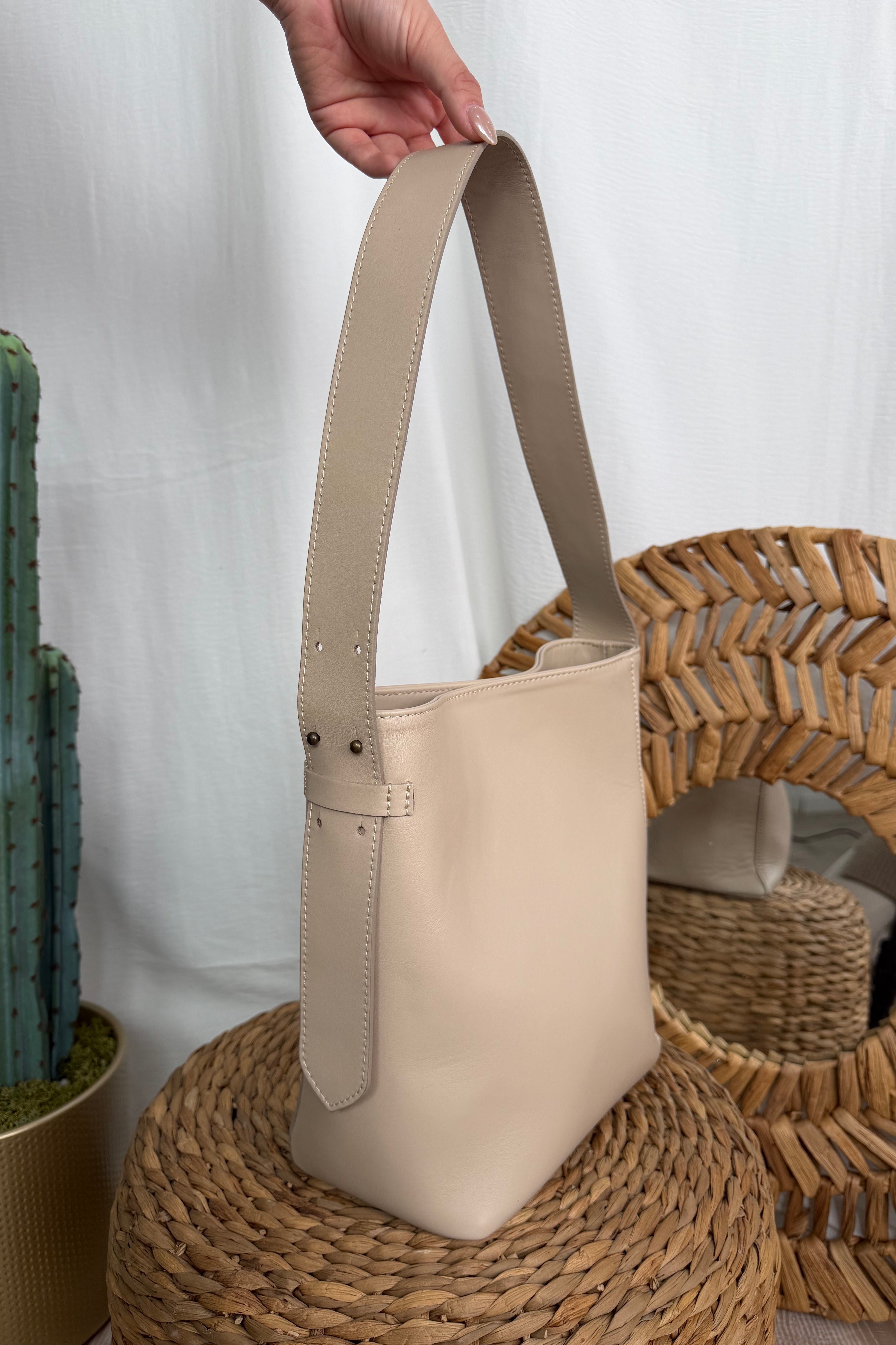 BORSA IN VERA PELLE COL. GESSO