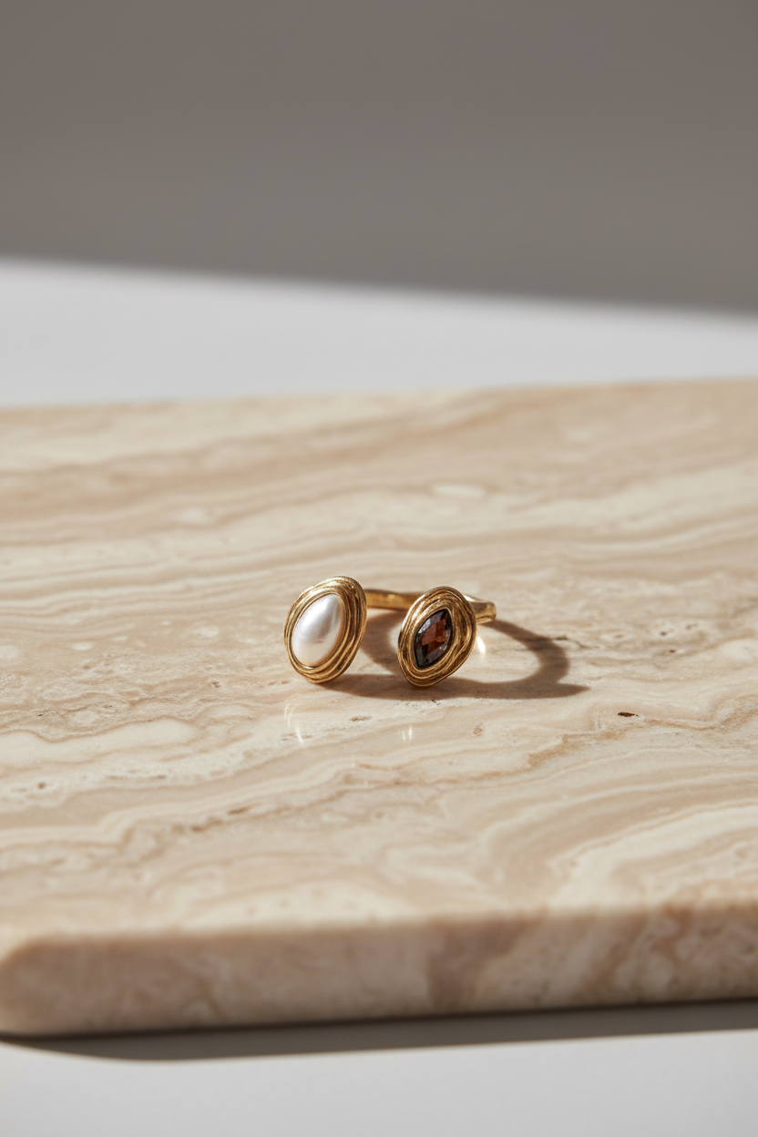 ANELLO APERTO CON DOPPIA PIETRA COLORATA