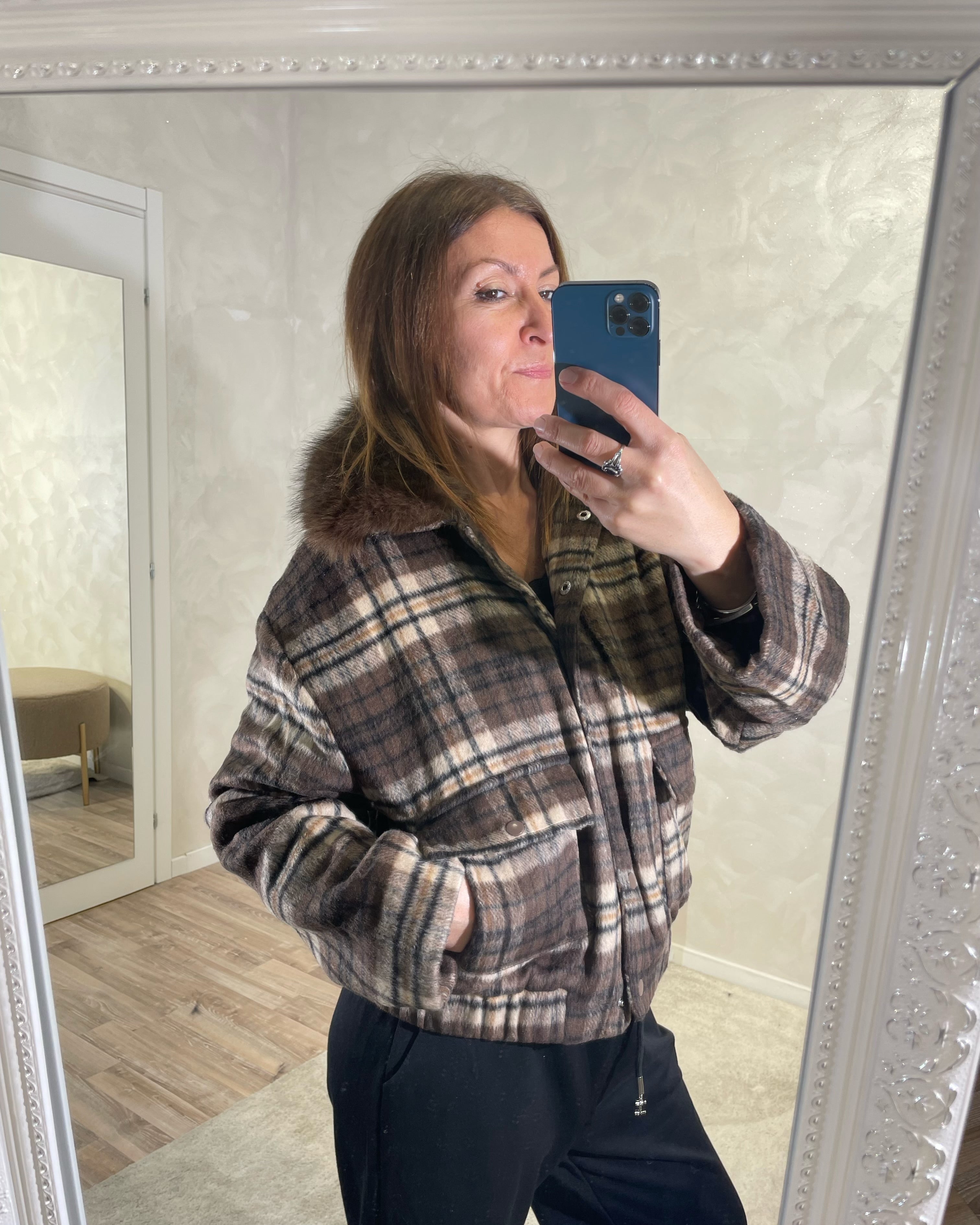 GIACCONE ANNA CHECK CON COLLO ECO-PELLICCIA COL.MORO