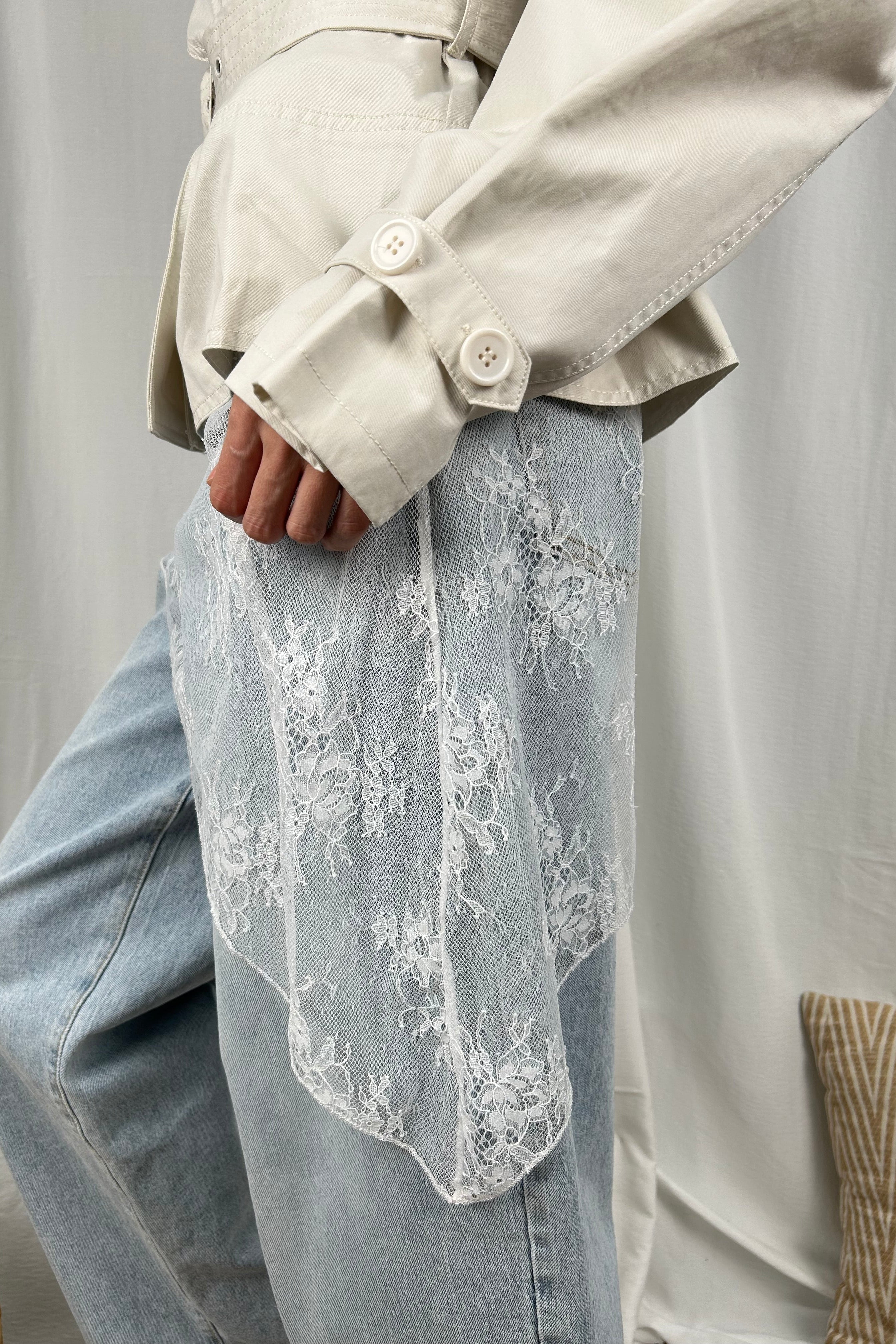 PAREO IN PIZZO CON MOTIVI FLOREALI COL. BIANCO