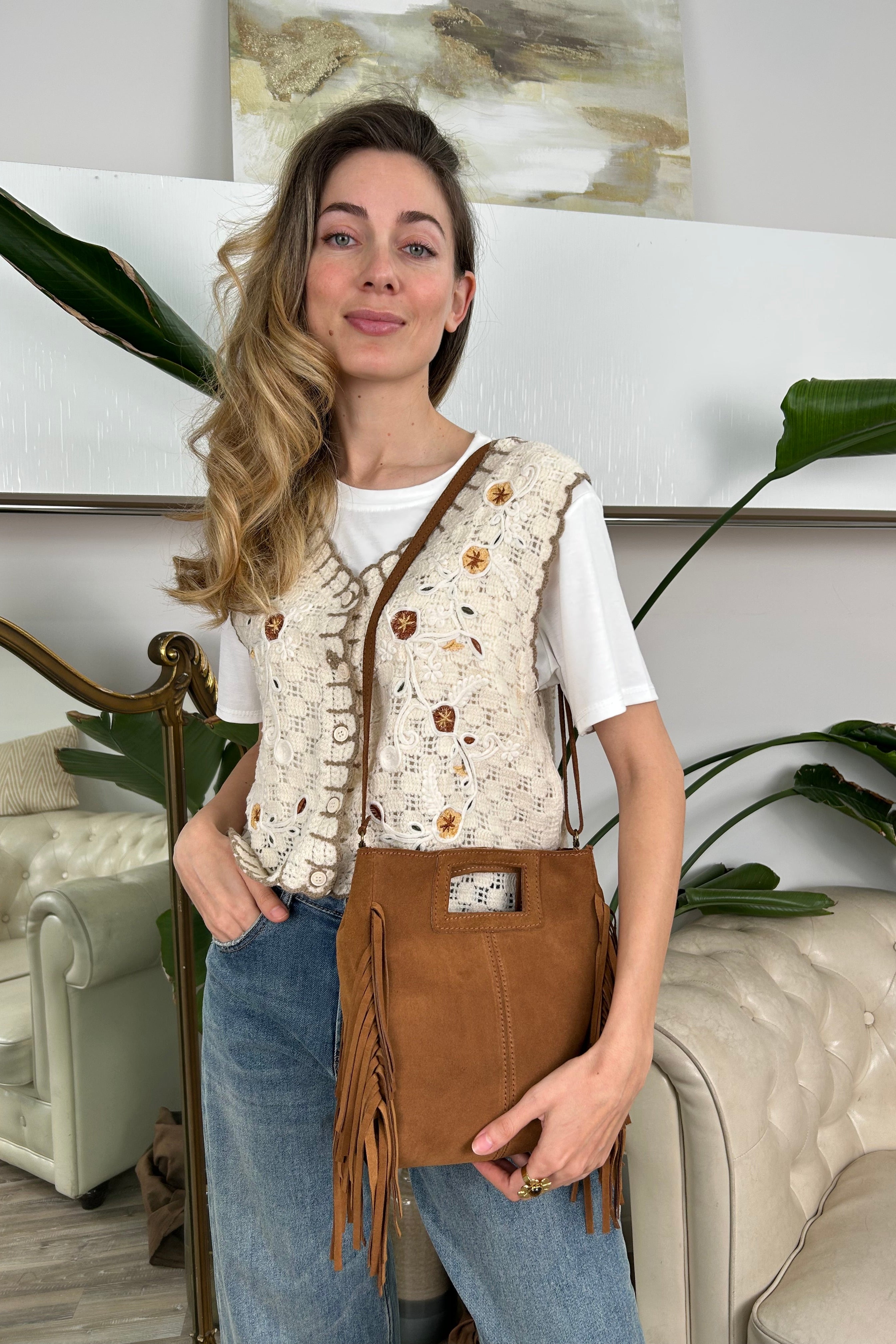 BORSA IN VERA PELLE SCAMOSCIATA CON FRANGE COL. BISCOTTO