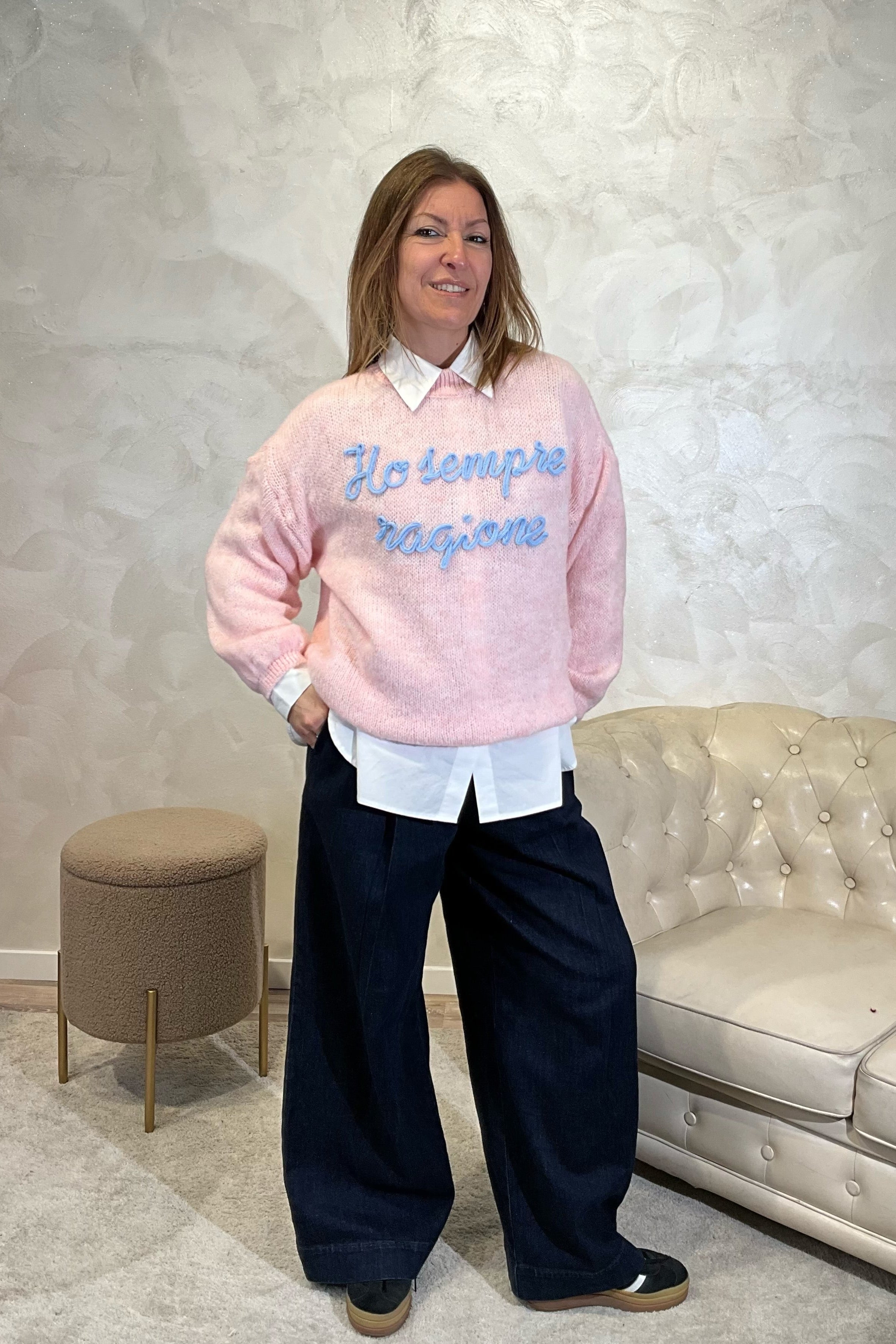 MAGLIONE CON RICAMO "HO SEMPRE RAGIONE" COL.ROSA