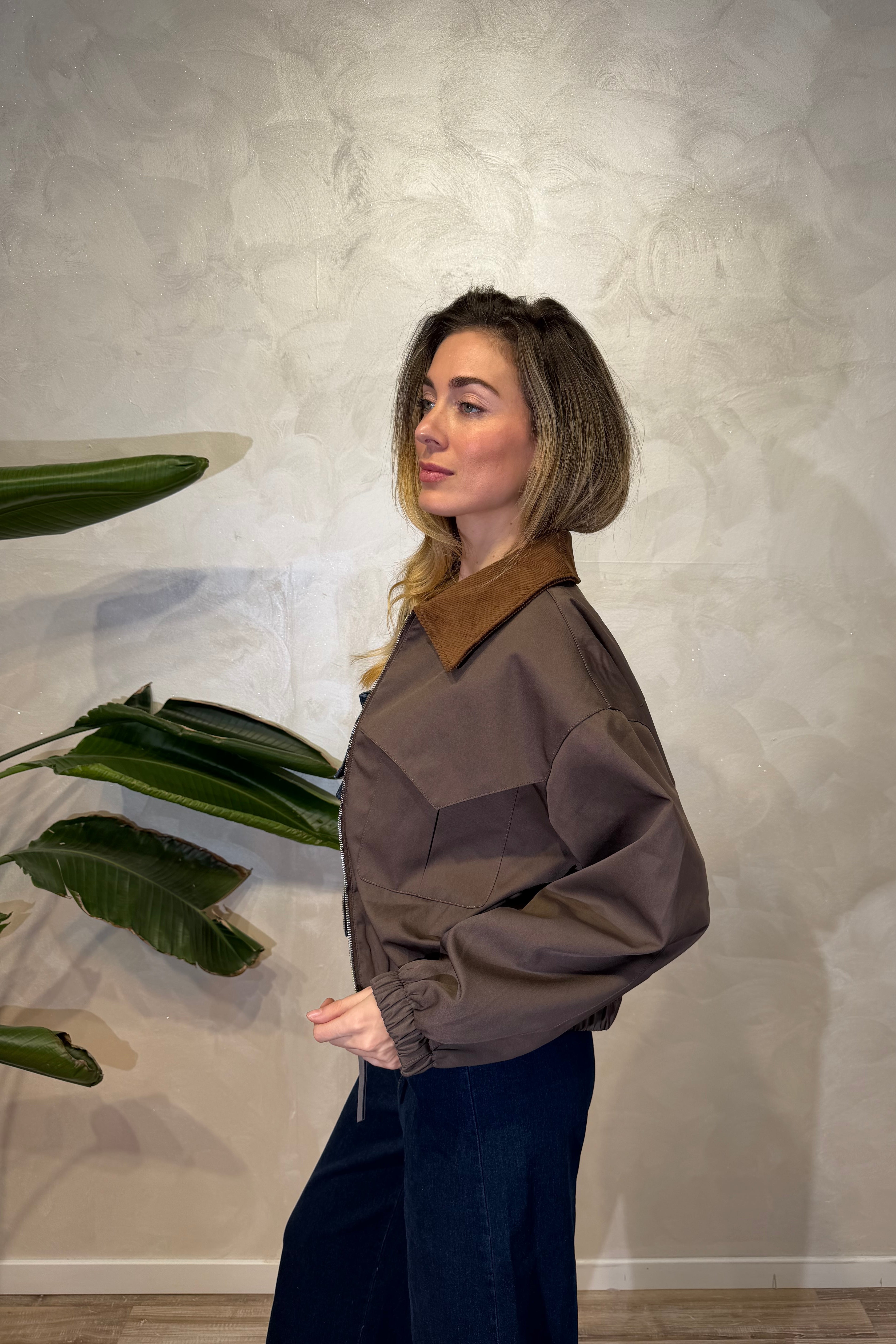 GIUBBOTTO CORTO CON COLLO IN VELLUTO A COSTE COL. CAFFE' SCURO