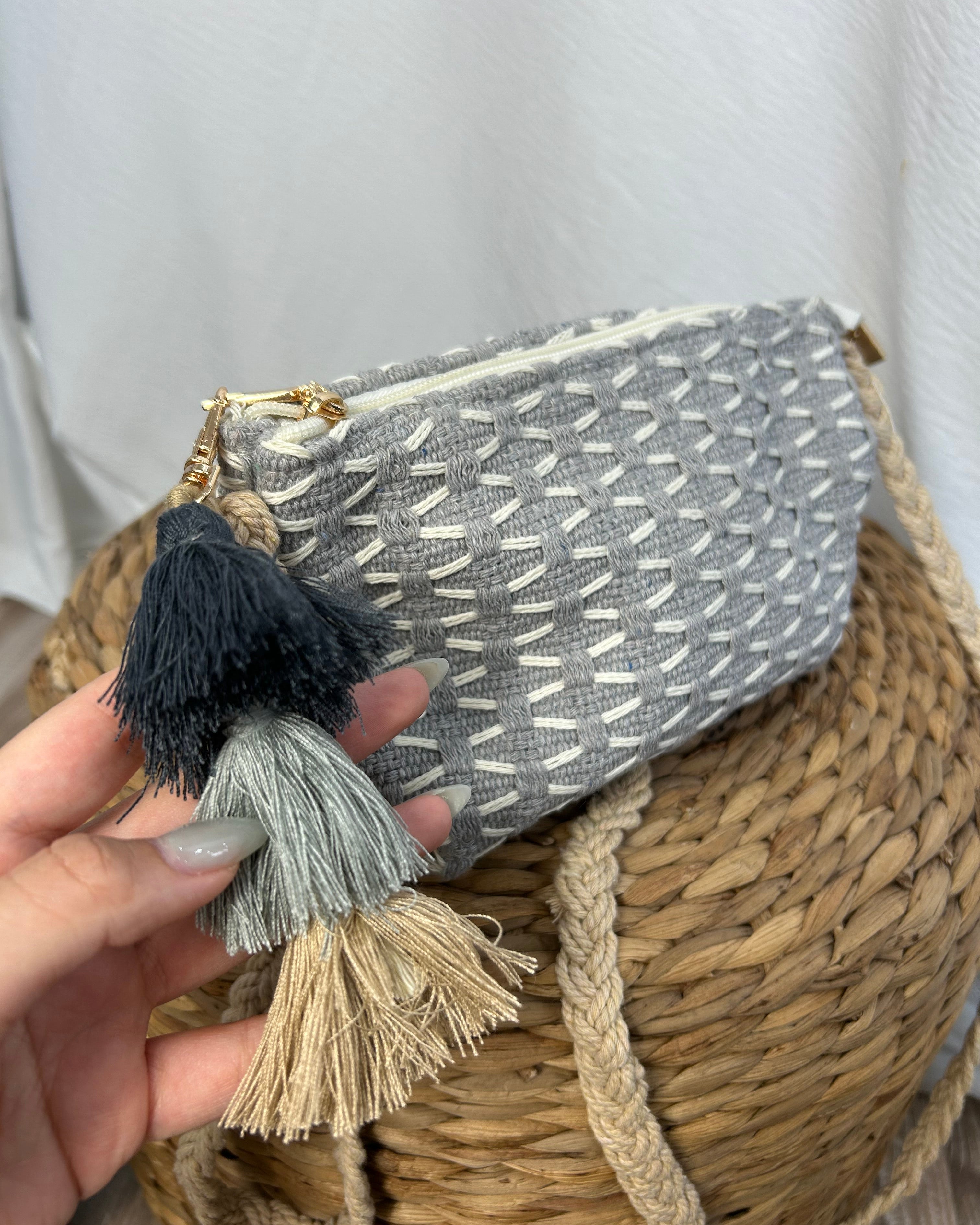 BORSA MINI RAFIA COLOR TASSELS COL. GREY PERLA