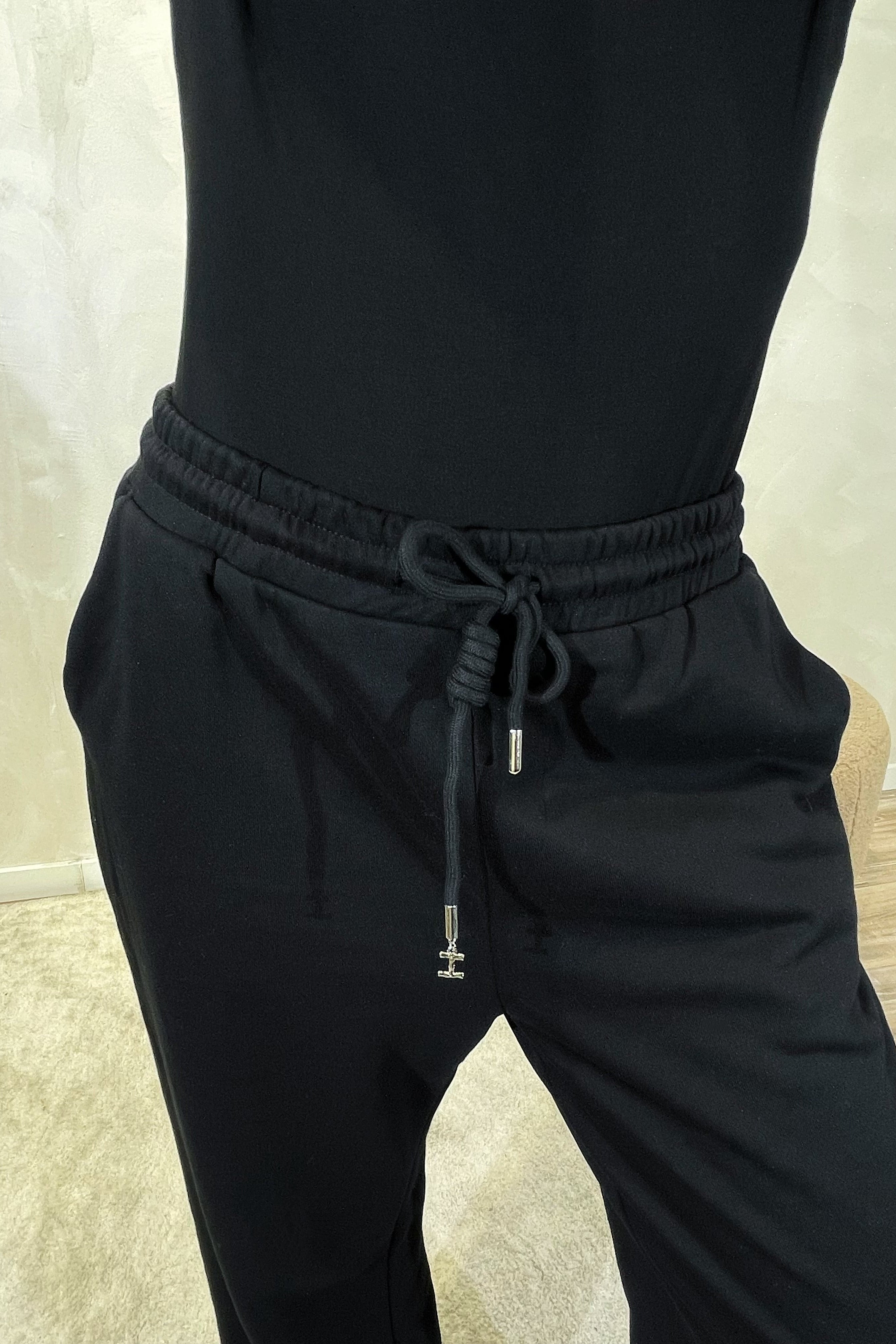PANTALONE DI FELPA CON COULISSE COL. NERO
