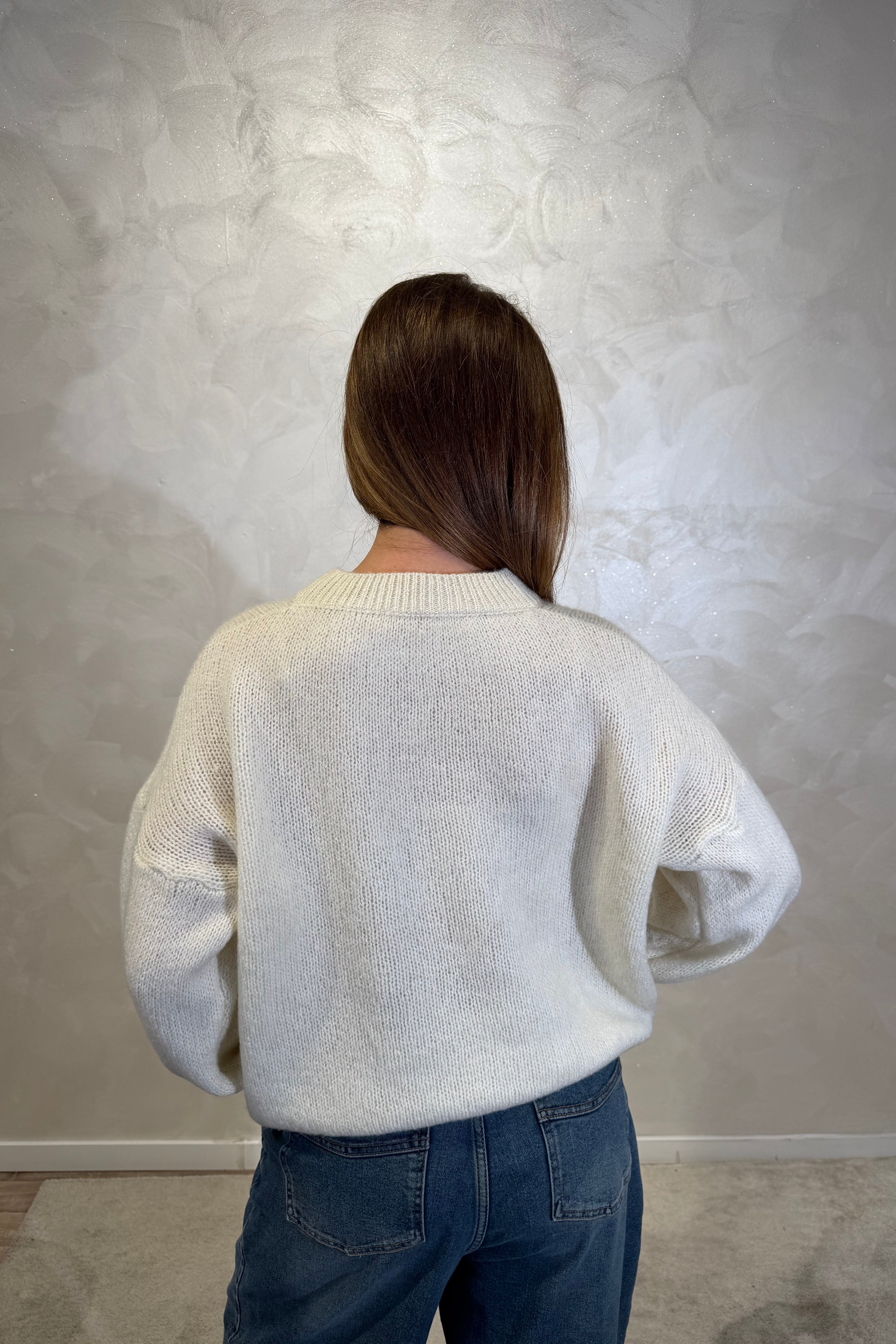 MAGLIONE CON RICAMO "NON MI DOVETE STRESSARE" COL. PANNA