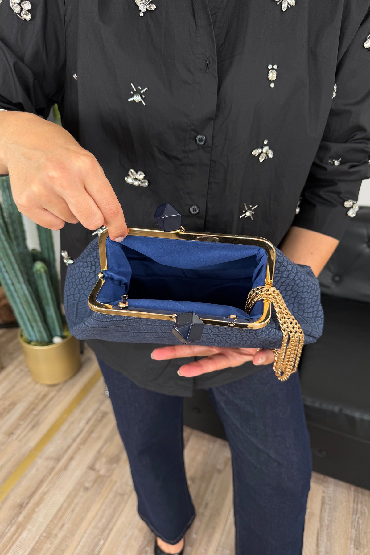POCHETTE EFFETTO COCCODRILLO COL. BLU