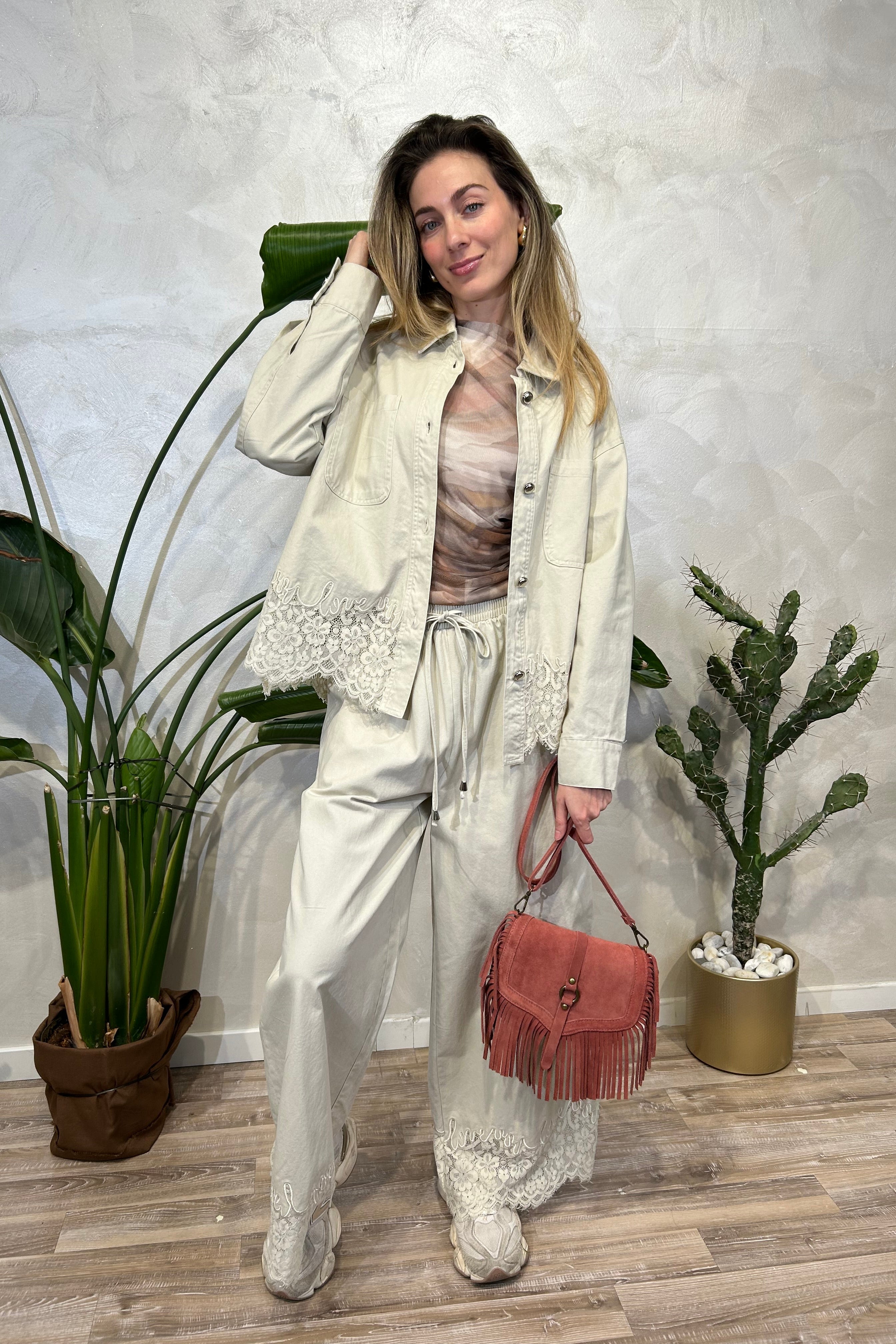 BORSA IN VERA PELLE SCAMOSCIATA CON FRANGE E TRACOLLA COL.CIPOLLA