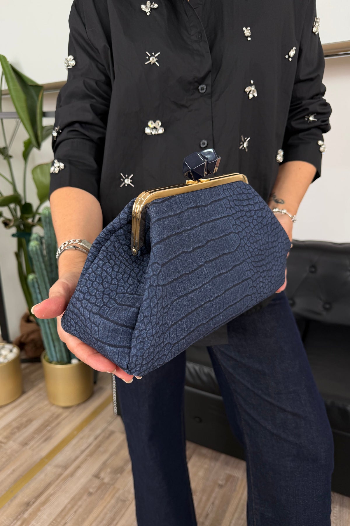 POCHETTE EFFETTO COCCODRILLO COL. BLU