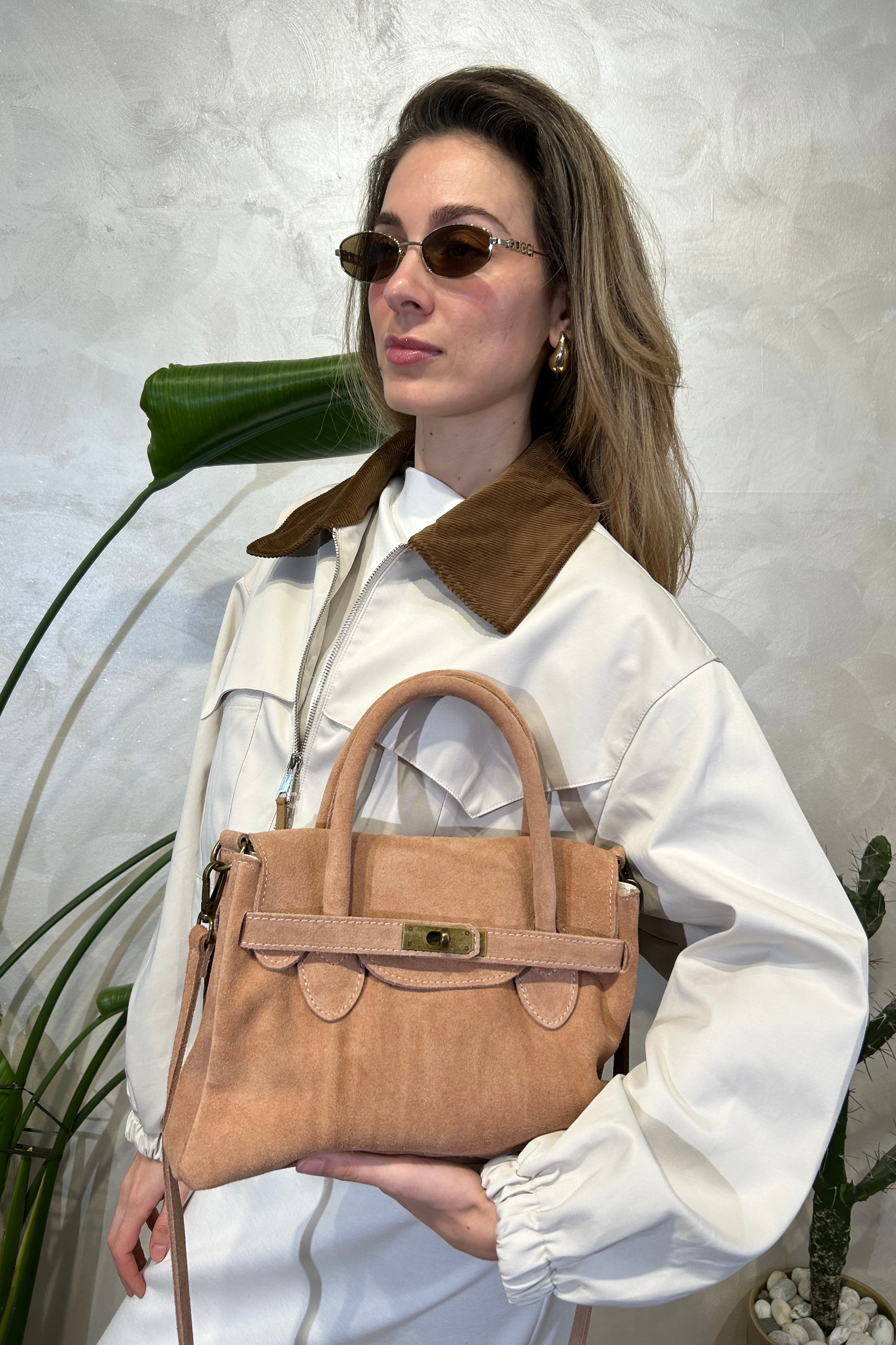 BORSA IN VERA PELLE SCAMOSCIATA CON CHIUSURA METALLICA COL.CIPRIA