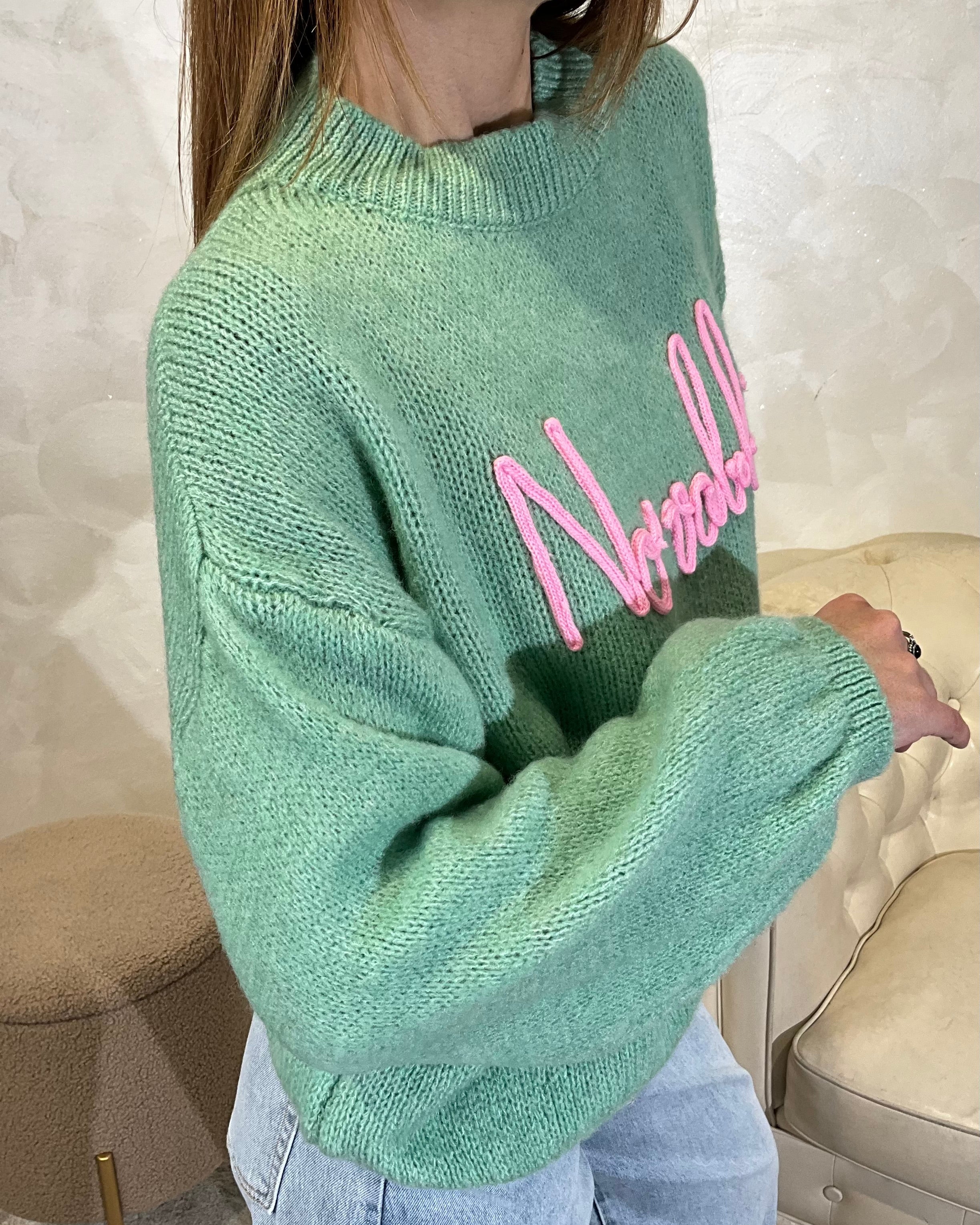 MAGLIONE CON RICAMO NO VABBE' COL.MENTA