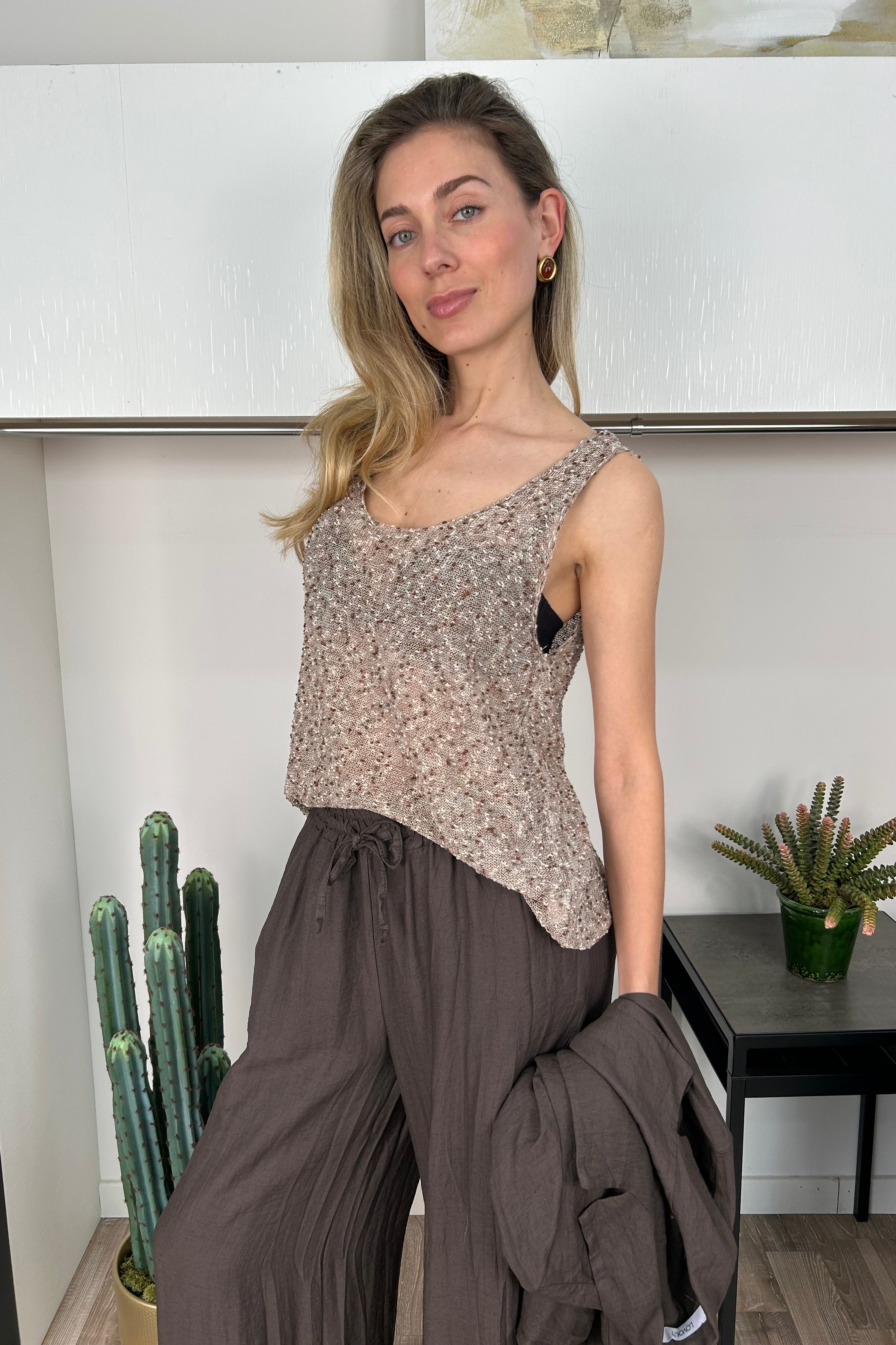 TOP TRICOT CHIARO TRAFORATO COL. MORO