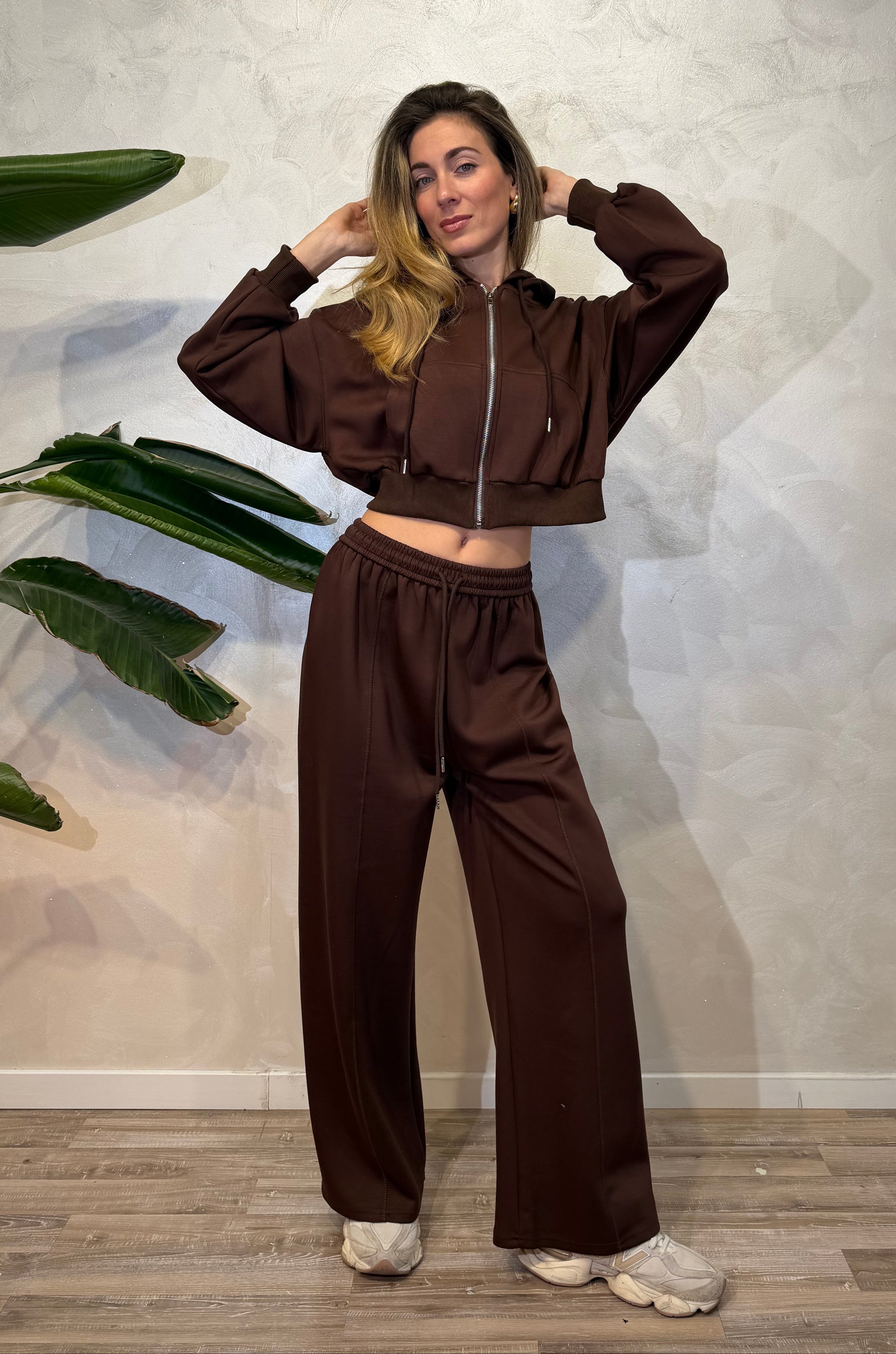 COMPLETO FELPA CON CAPPUCCIO E PANTALONI COL. MOKA INTENSO