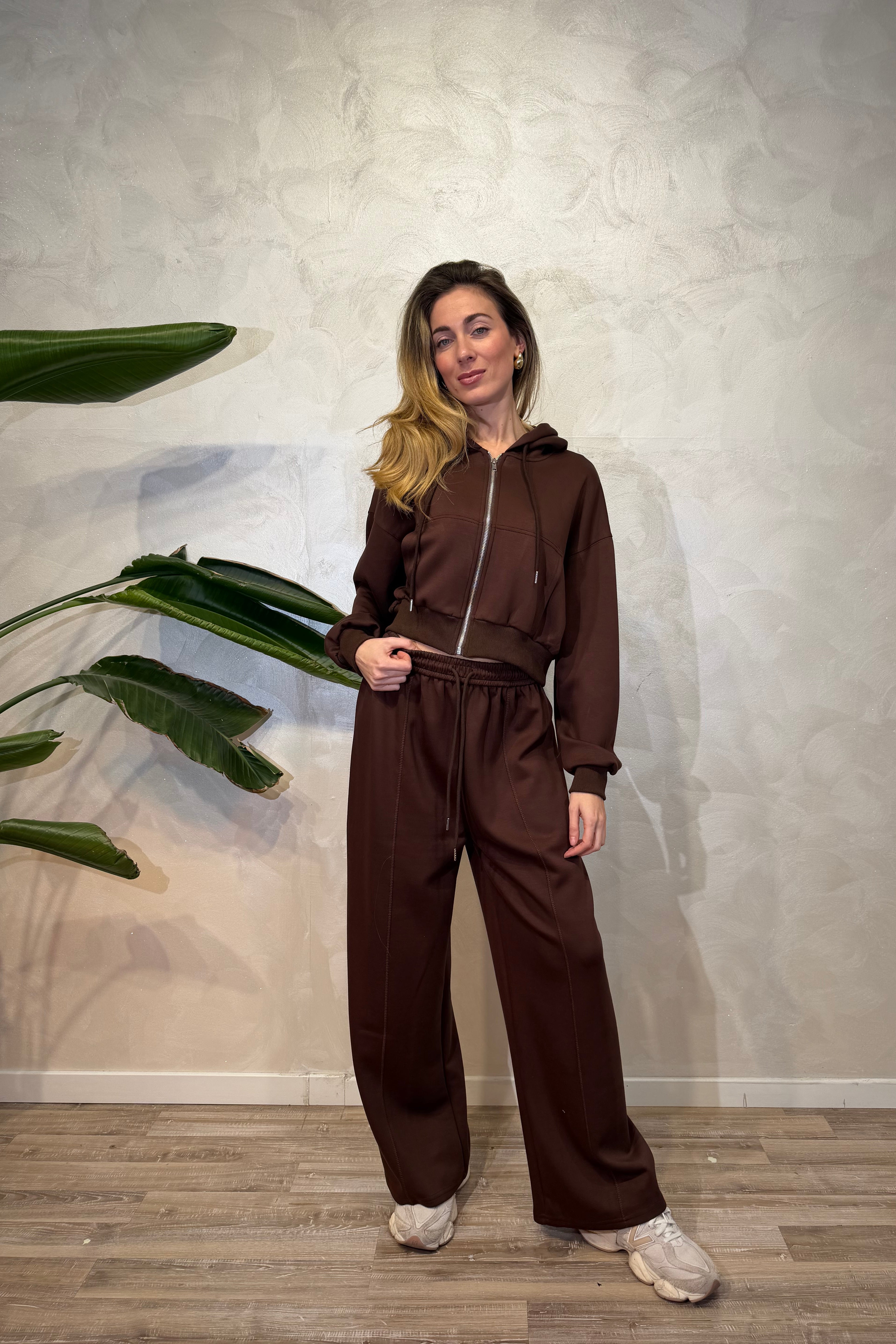 COMPLETO FELPA CON CAPPUCCIO E PANTALONI COL. MOKA INTENSO