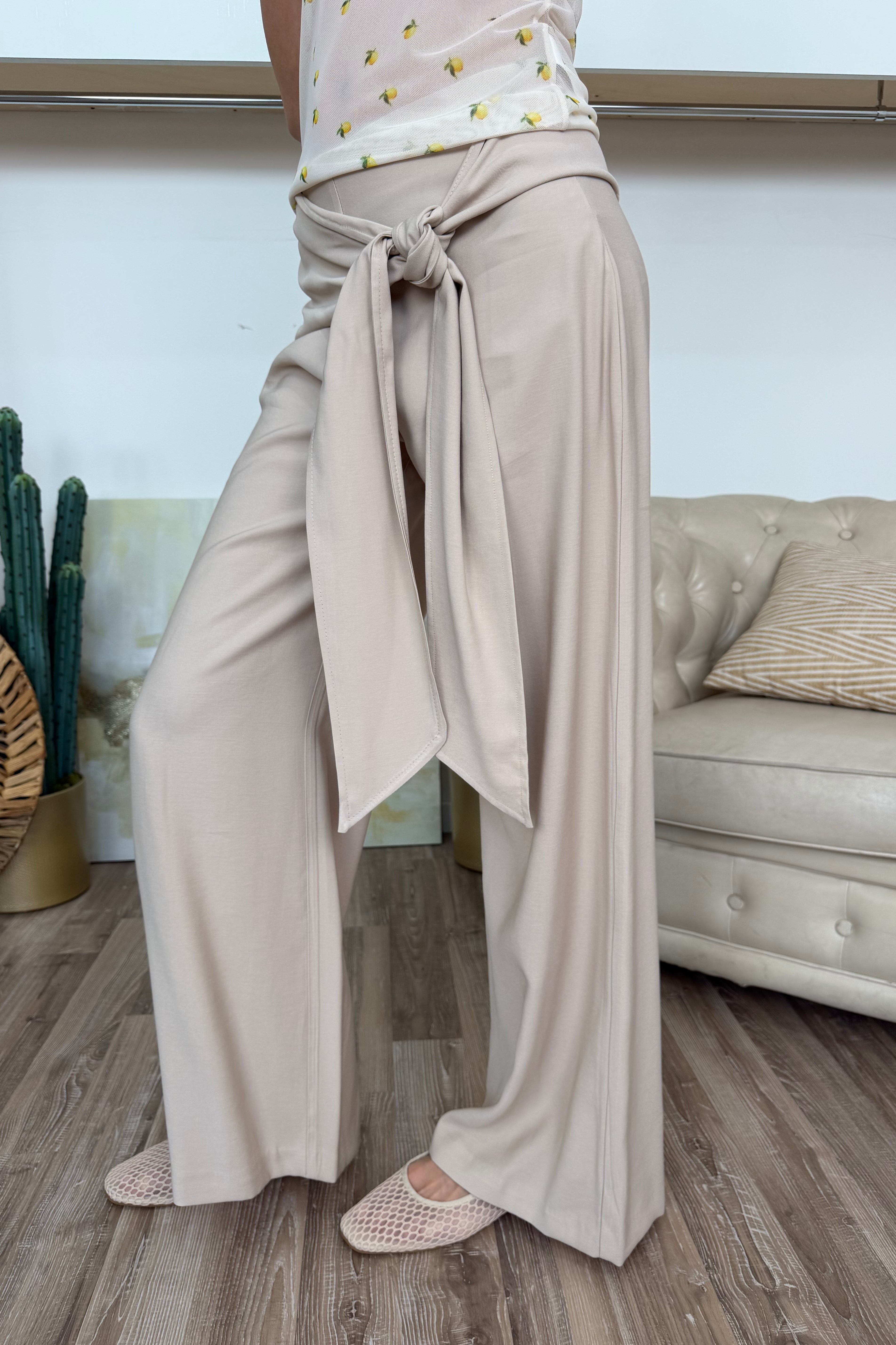PANTALONE FLUIDO CON MAXI CINTURA A FASCIA COL. BEIGE