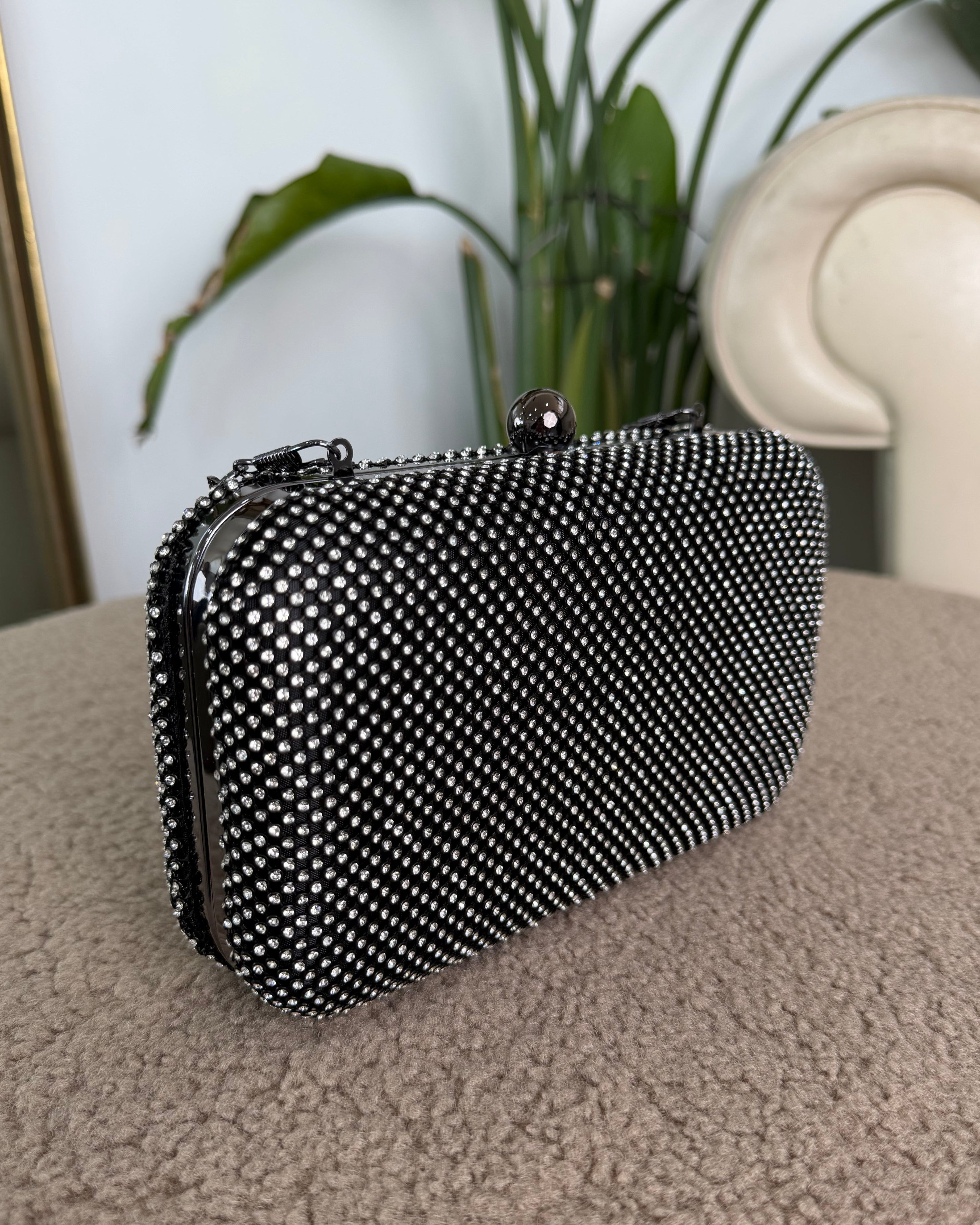 POCHETTE RIGIDA CON BRILLANTINI COL. NERO