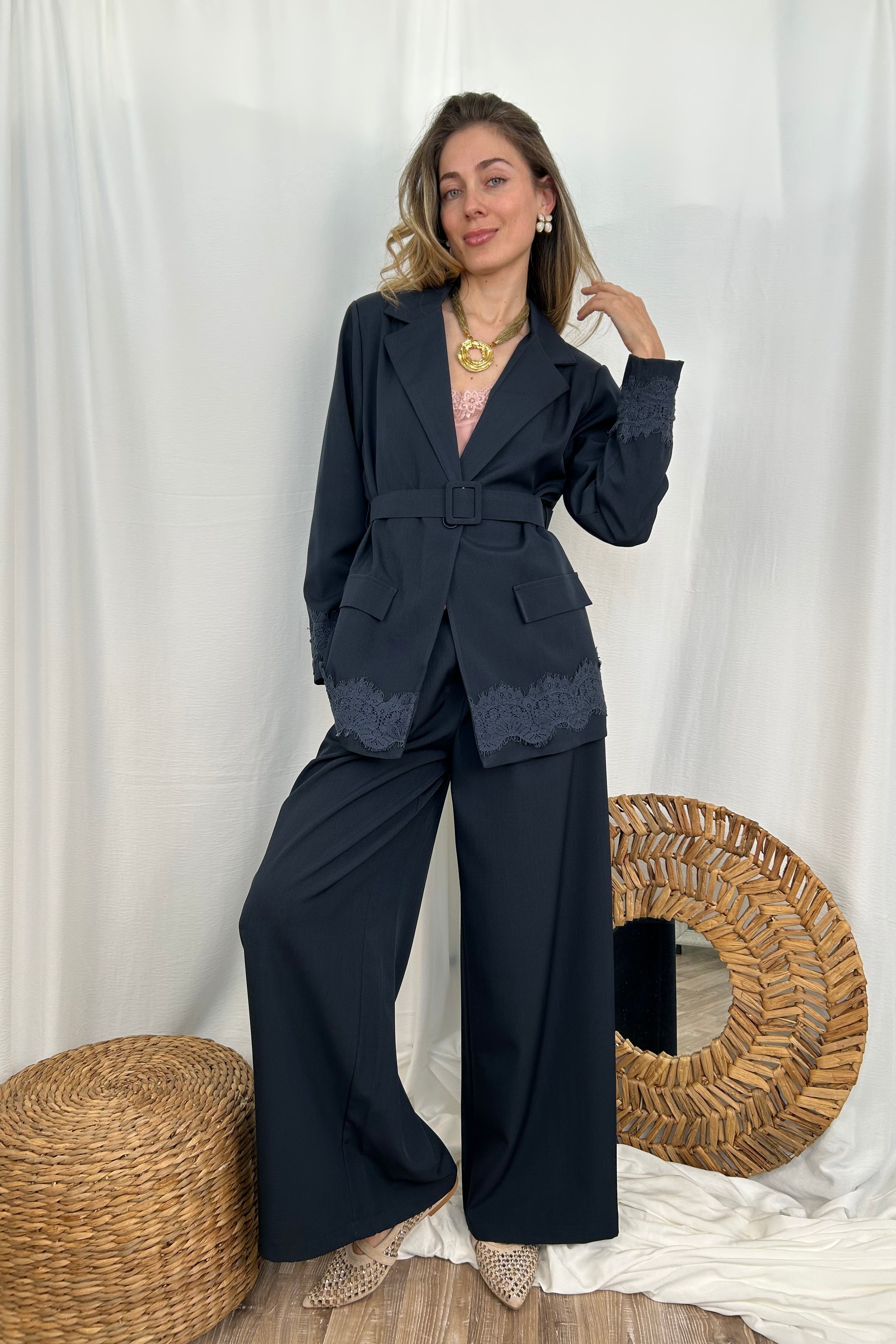 PANTALONE VITA ALTA GAMBA AMPIA CON PIEGHE FRONTALI COL. BLU NOTTE