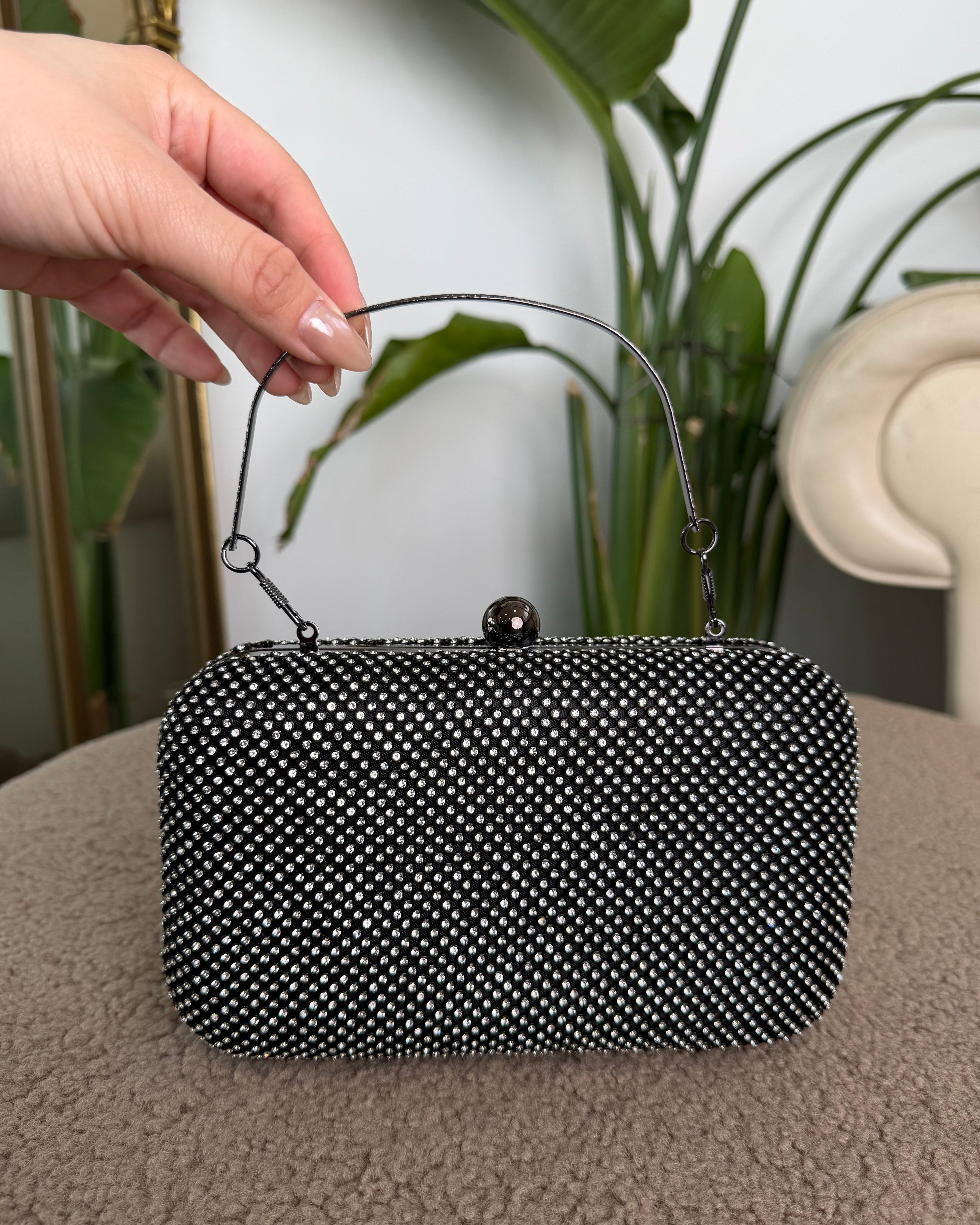 POCHETTE RIGIDA CON BRILLANTINI COL. NERO