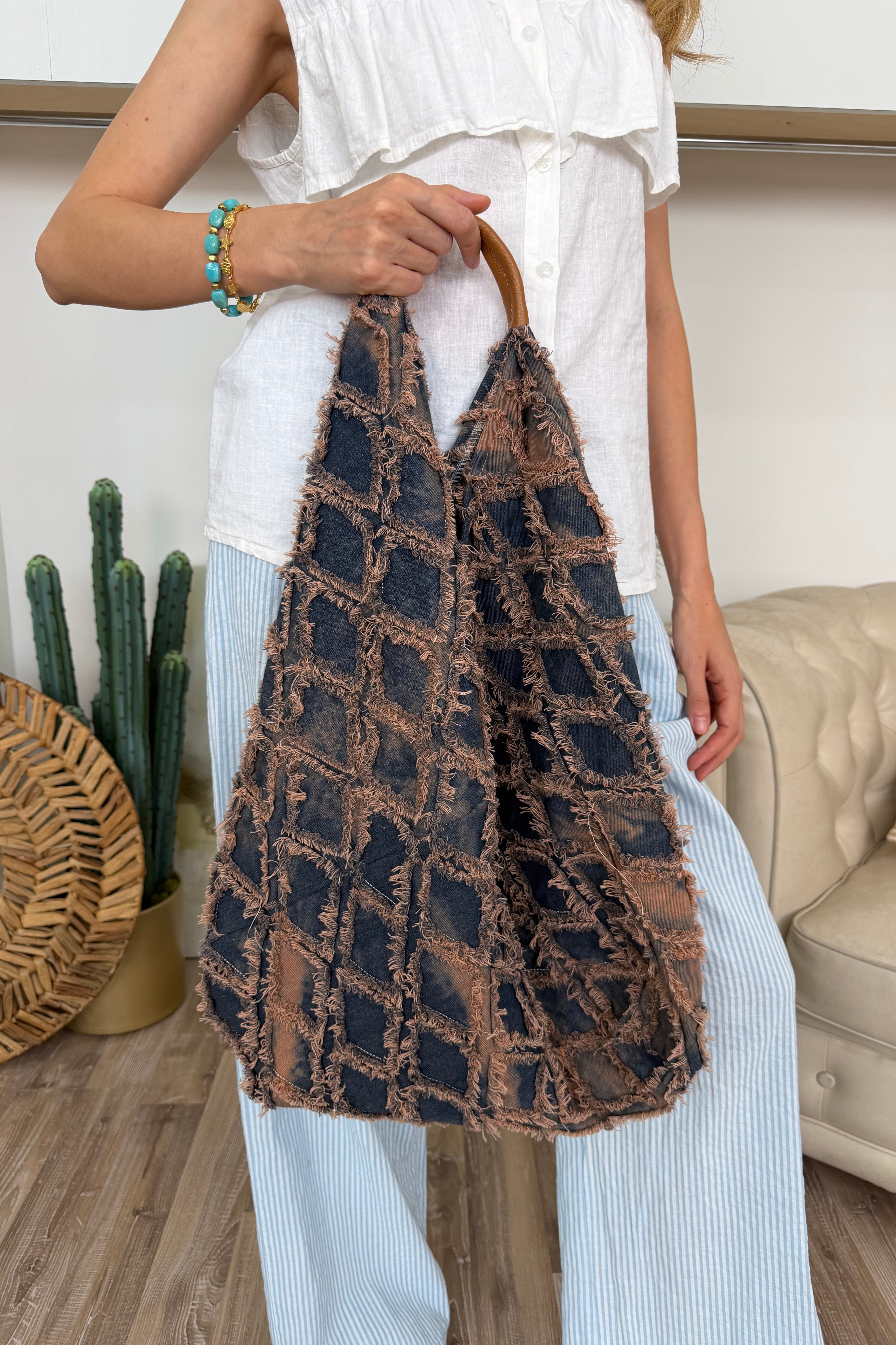 BORSA ARTIGIANALE IN TESSUTO PATCHWORK ROMBI JEANS SCURO