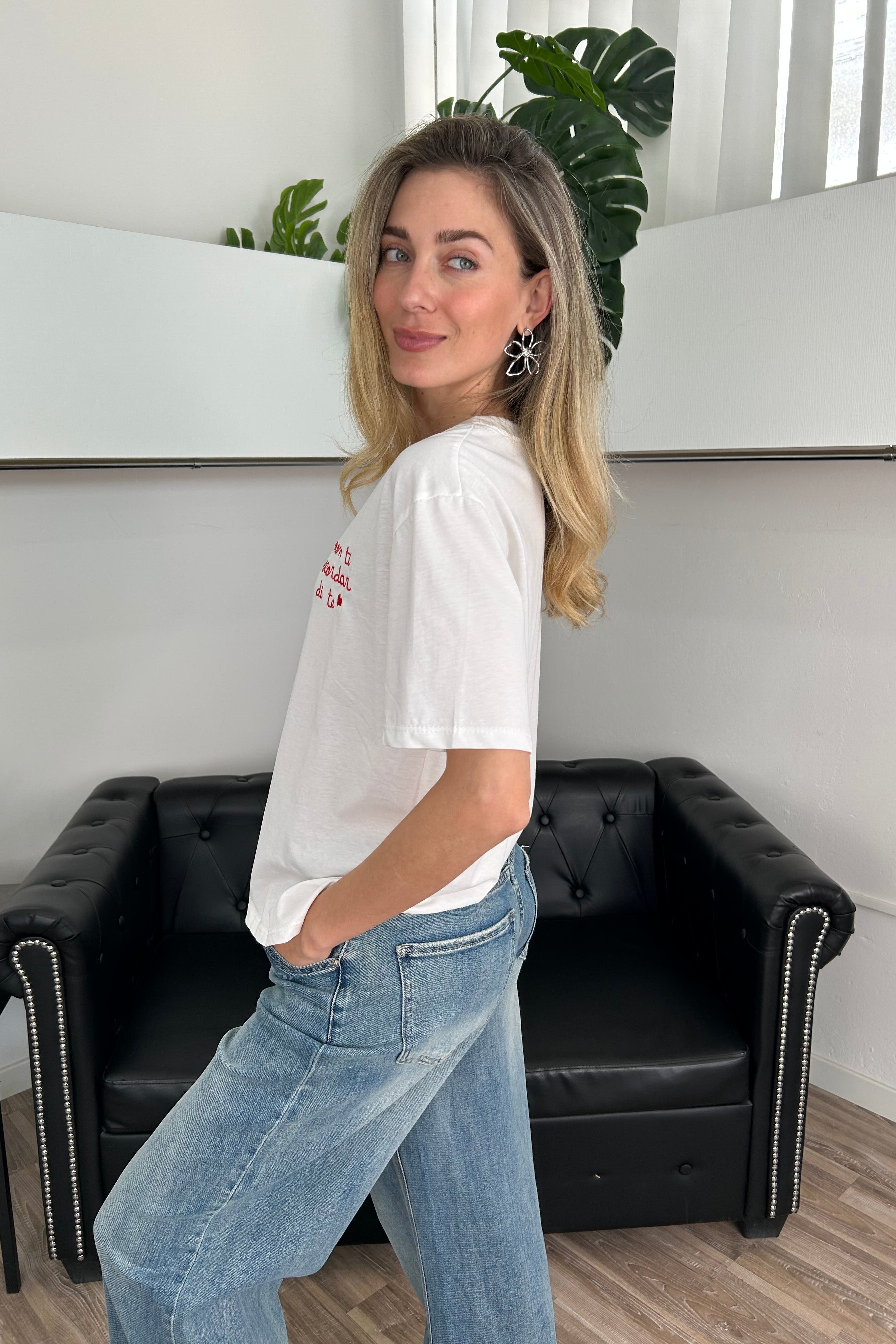 T‑SHIRT COTONE 100% CON SCRITTA “NON TI SCORDAR DI TE" SCRITTA ROSSA