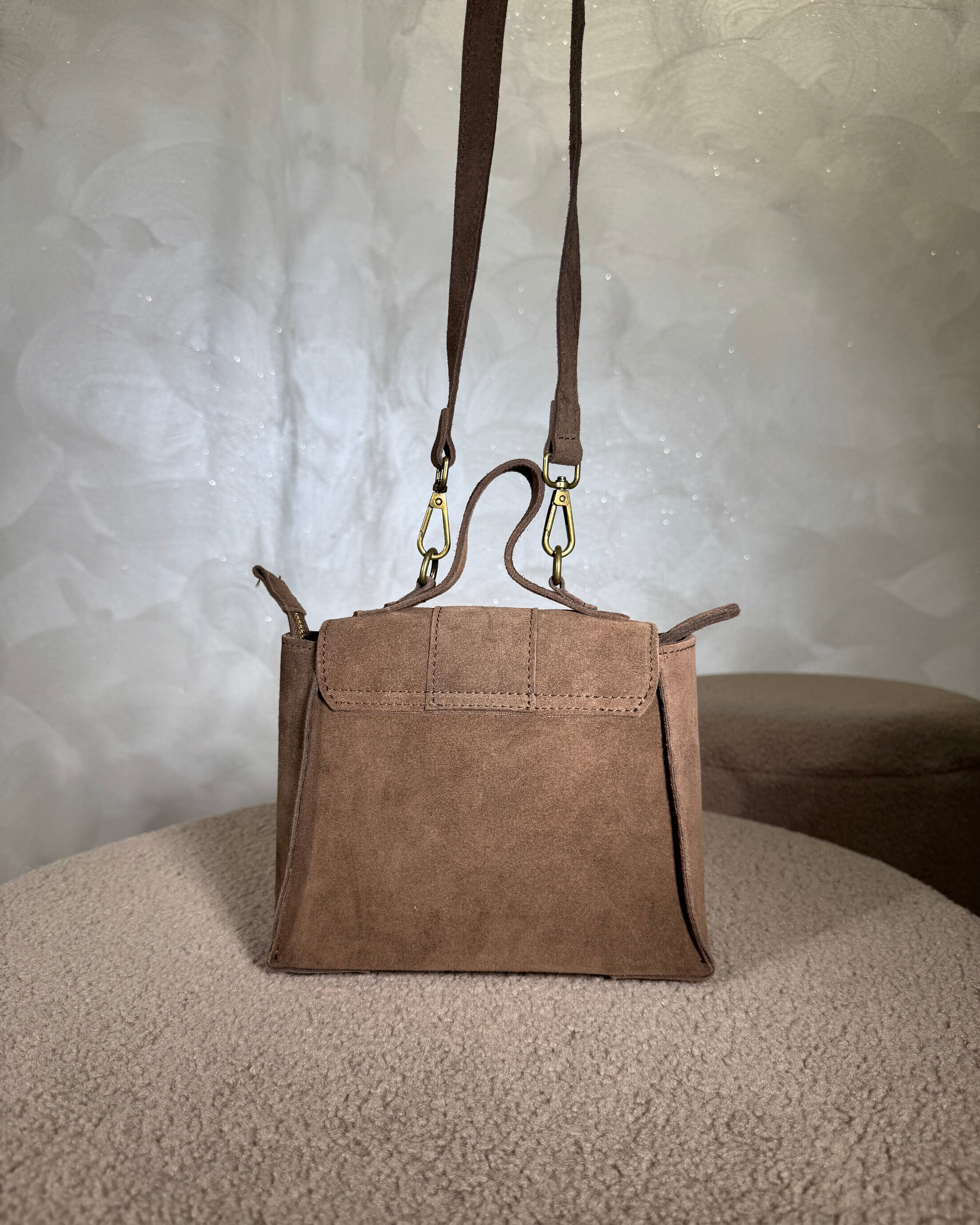 BORSA IN CAMOSCIO CON PANNELLI GEOMETRICI COL.FANGO