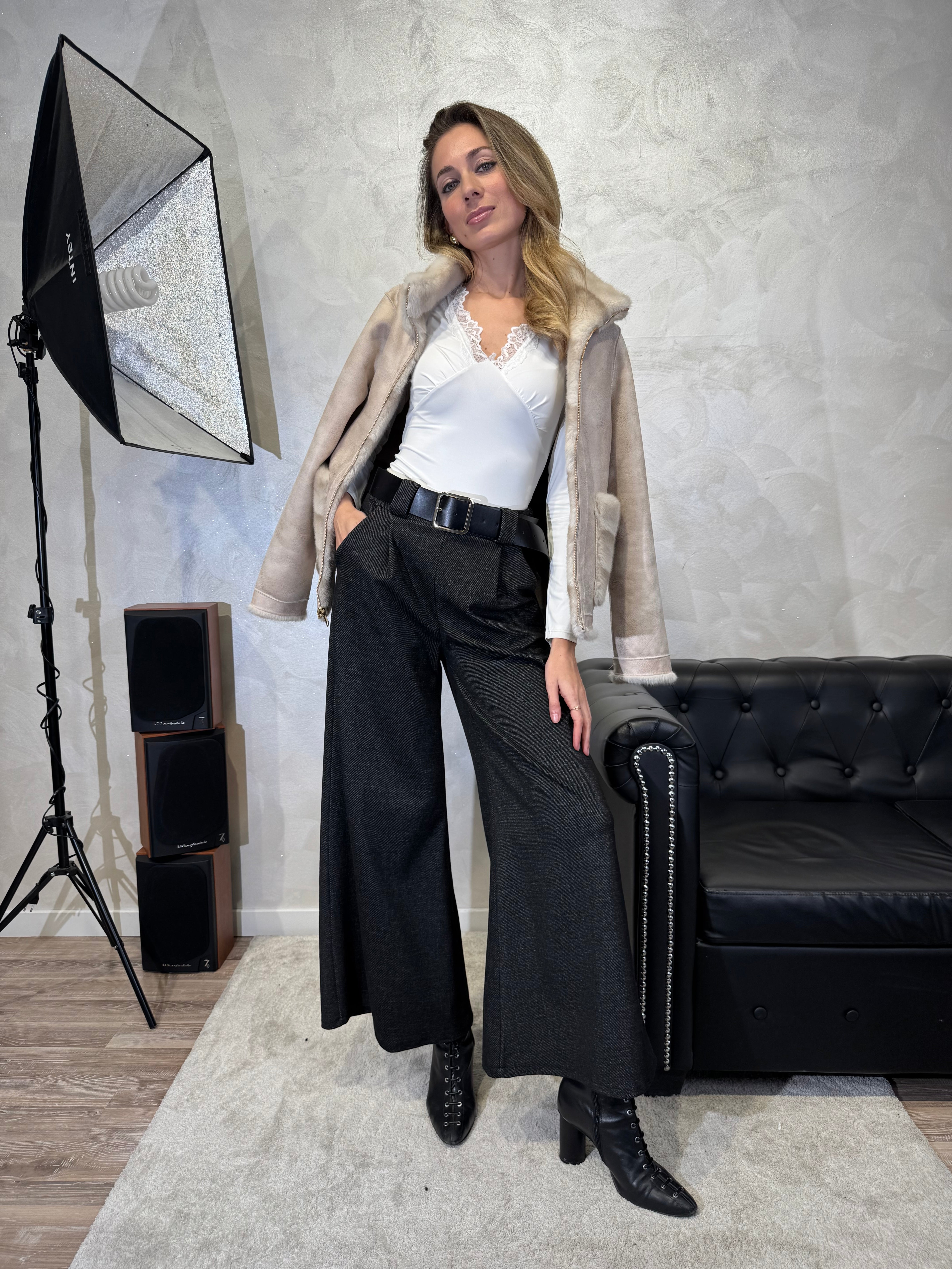 TOP SCOLLO V DETTAGLI PIZZO COL.PANNA