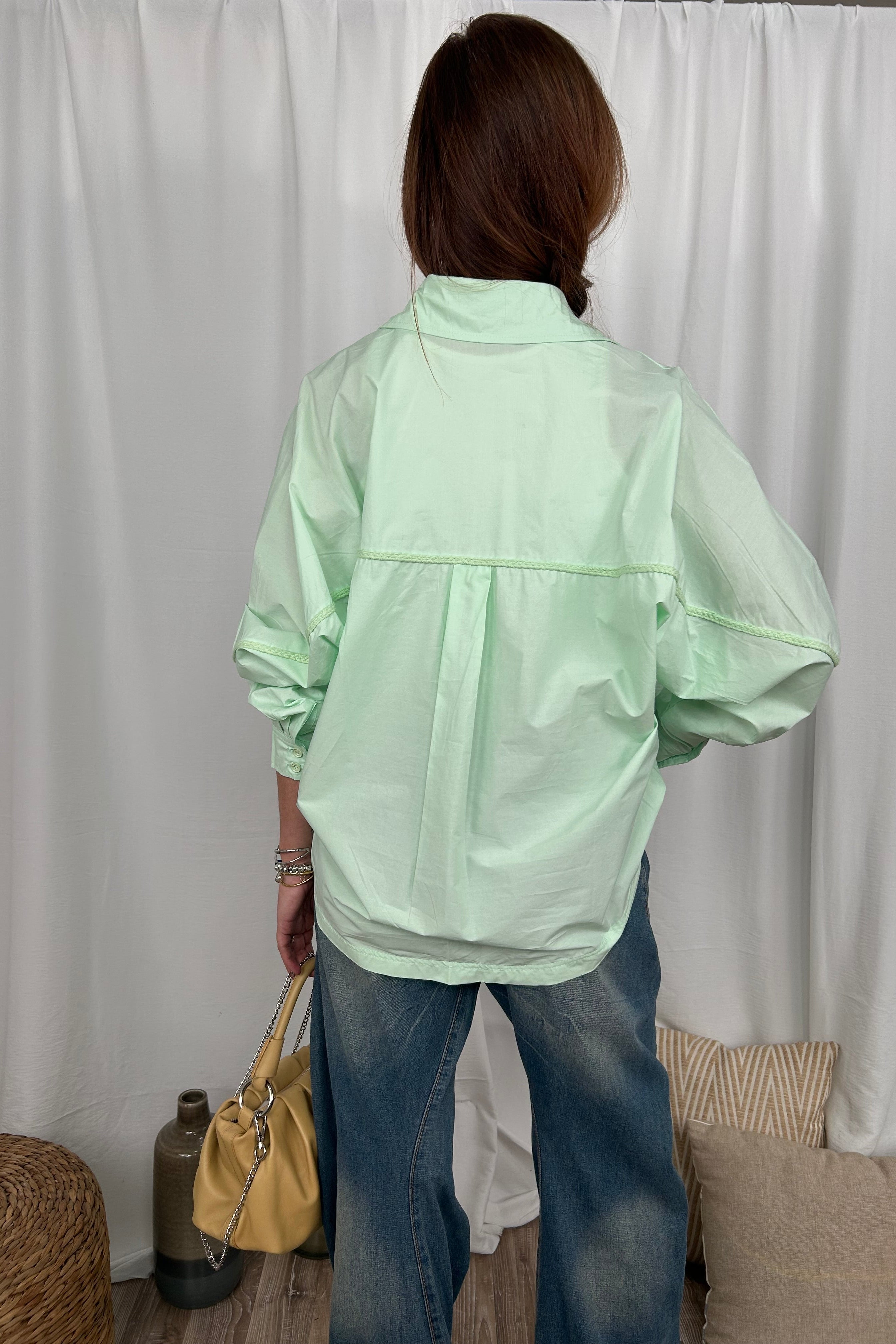 CAMICIA CON DETTAGLI IN PASSAMANERIA INTRECCIATA SUL DAVANTI E SU MANICHE COL.VERDE MENTA