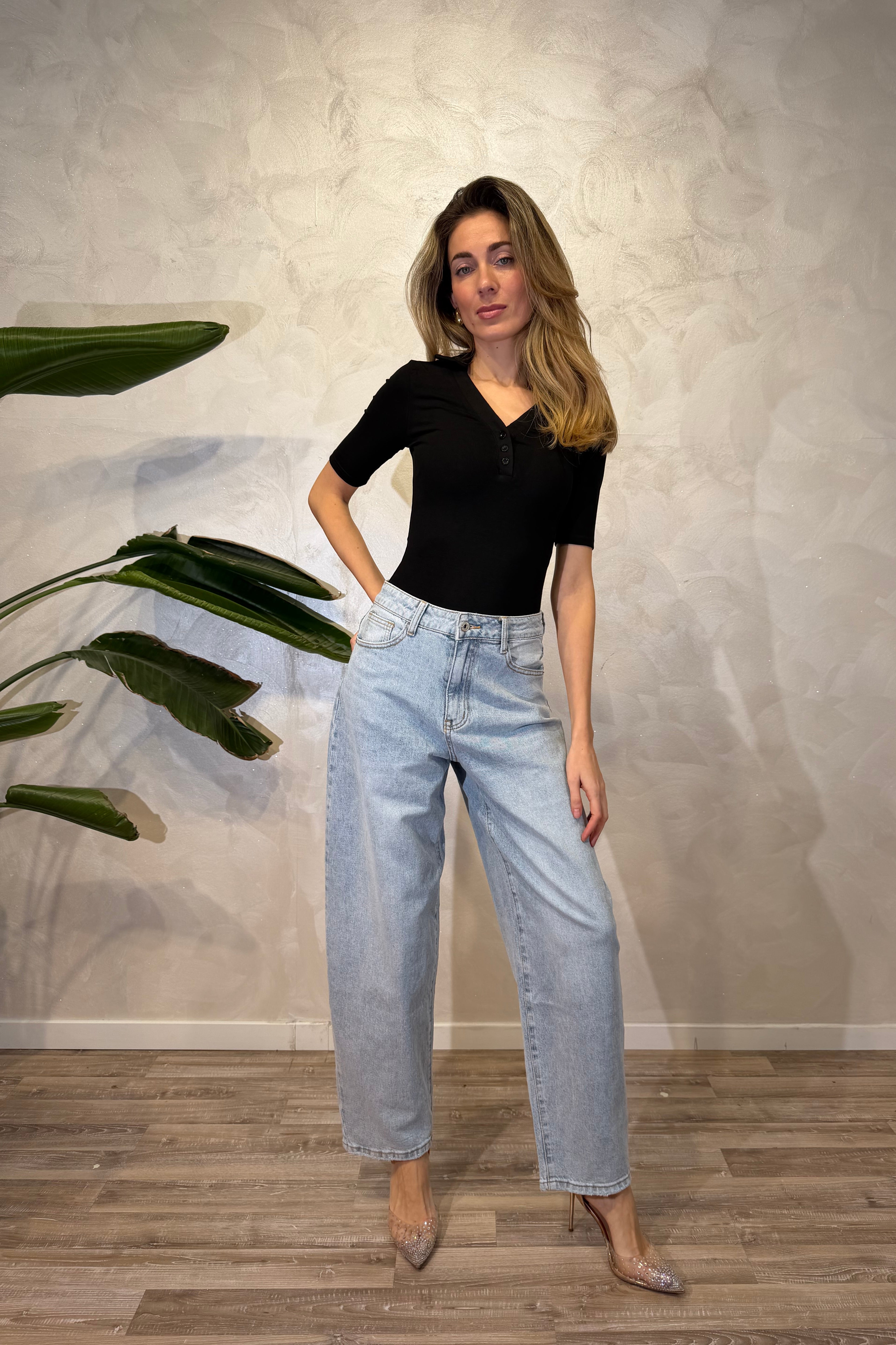 BODY ADERENTE CON SCOLLO POLO A BOTTONCINI COL.NERO