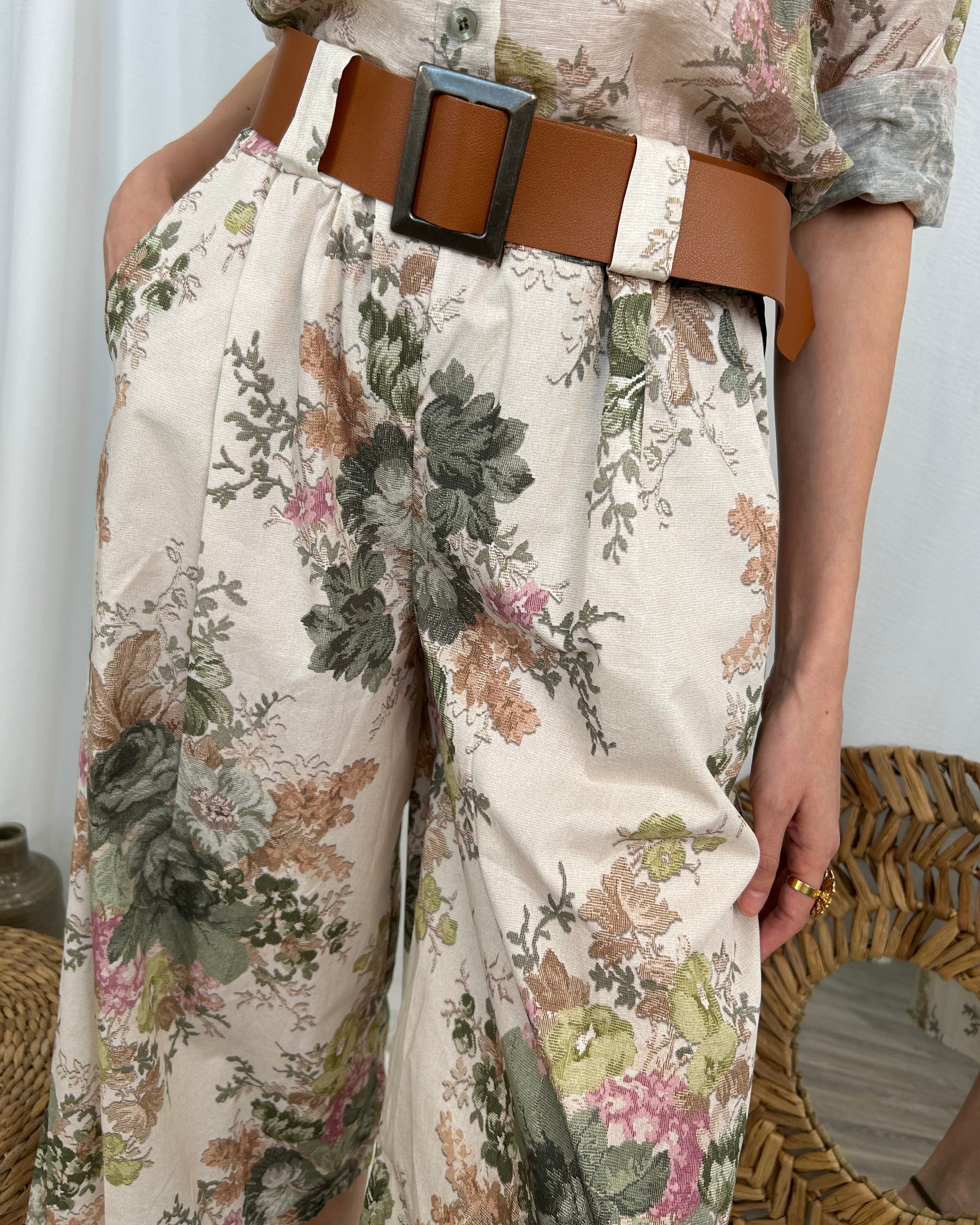 PANTALONE FIORATO CON CINTURA