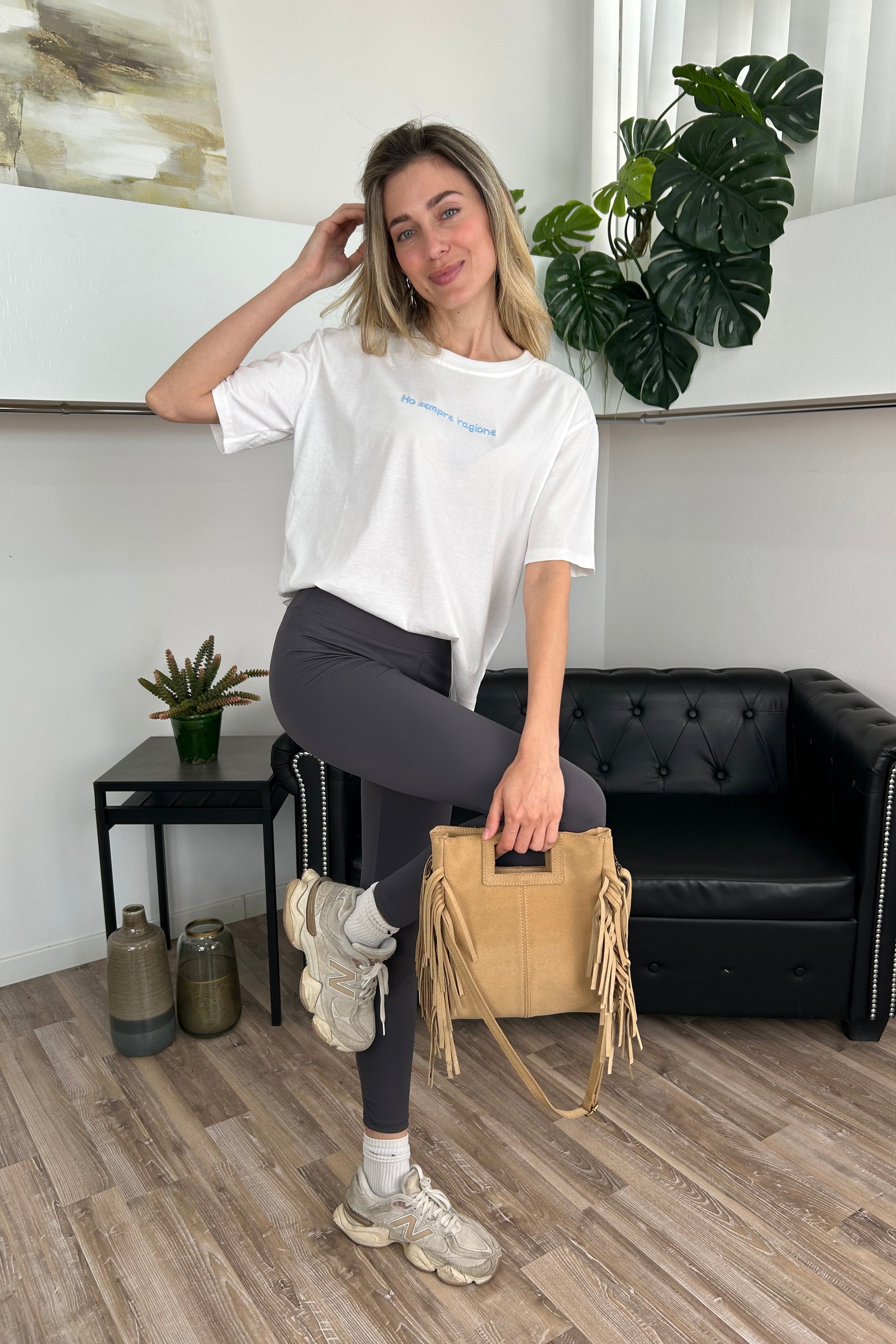 T‑SHIRT COTONE 100% CON SCRITTA “HO SEMPRE RAGIONE" SCRITTA CELESTE