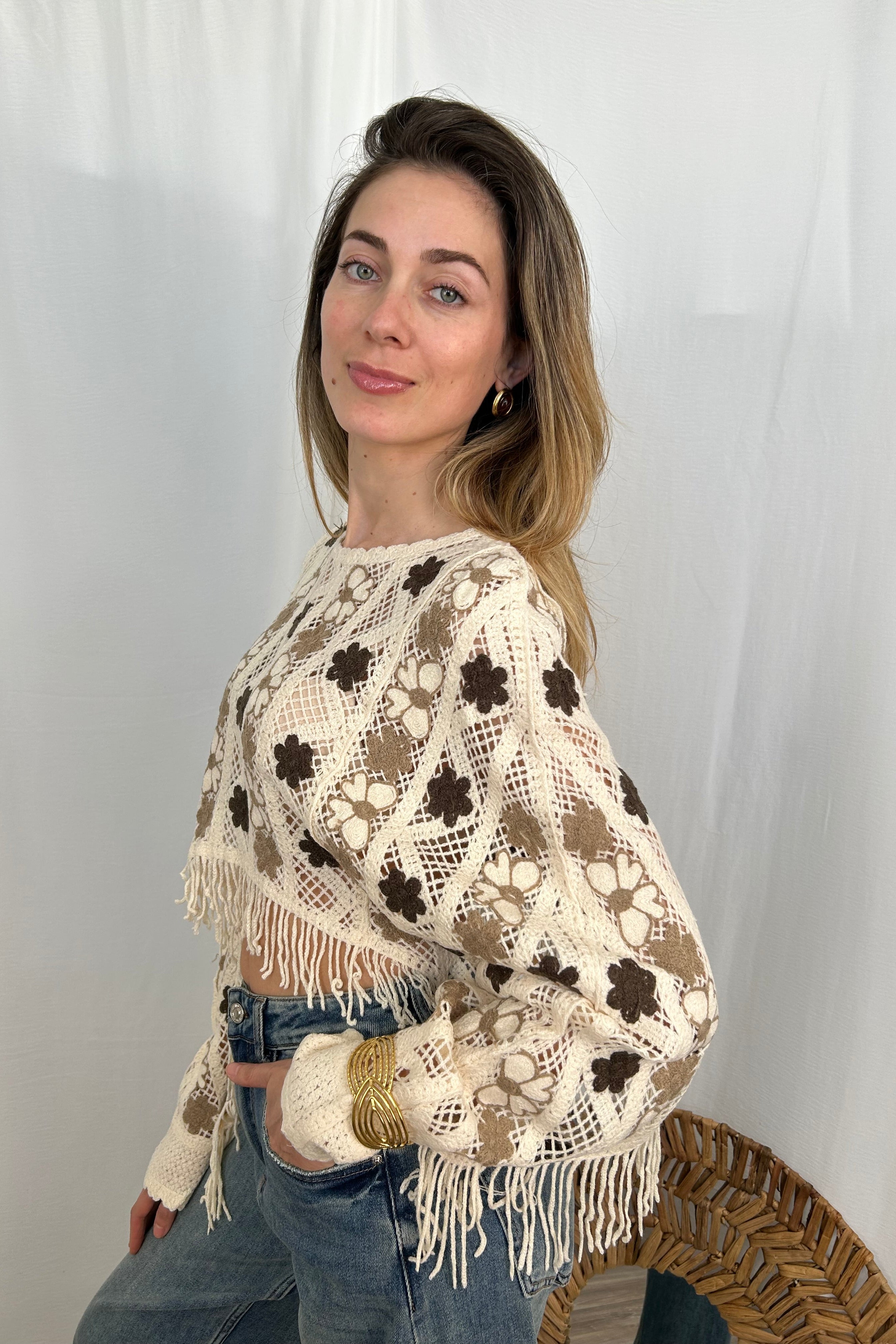 MAGLIA PONCHO TRAFORATA CON MOTIVI FLOREALI COL. NATURALE