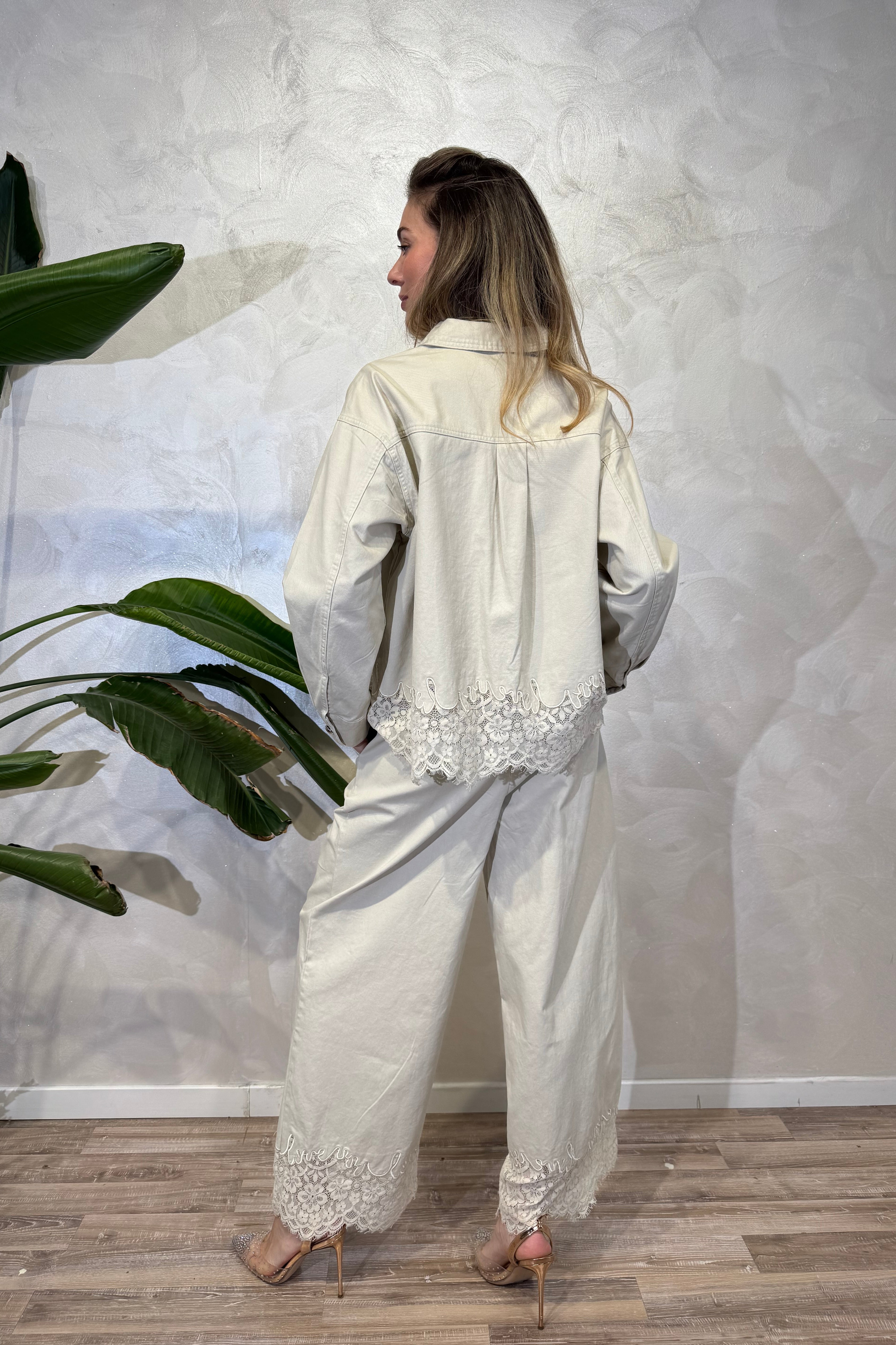 PANTALONE CON DETTAGLIO IN PIZZO COL. AVORIO